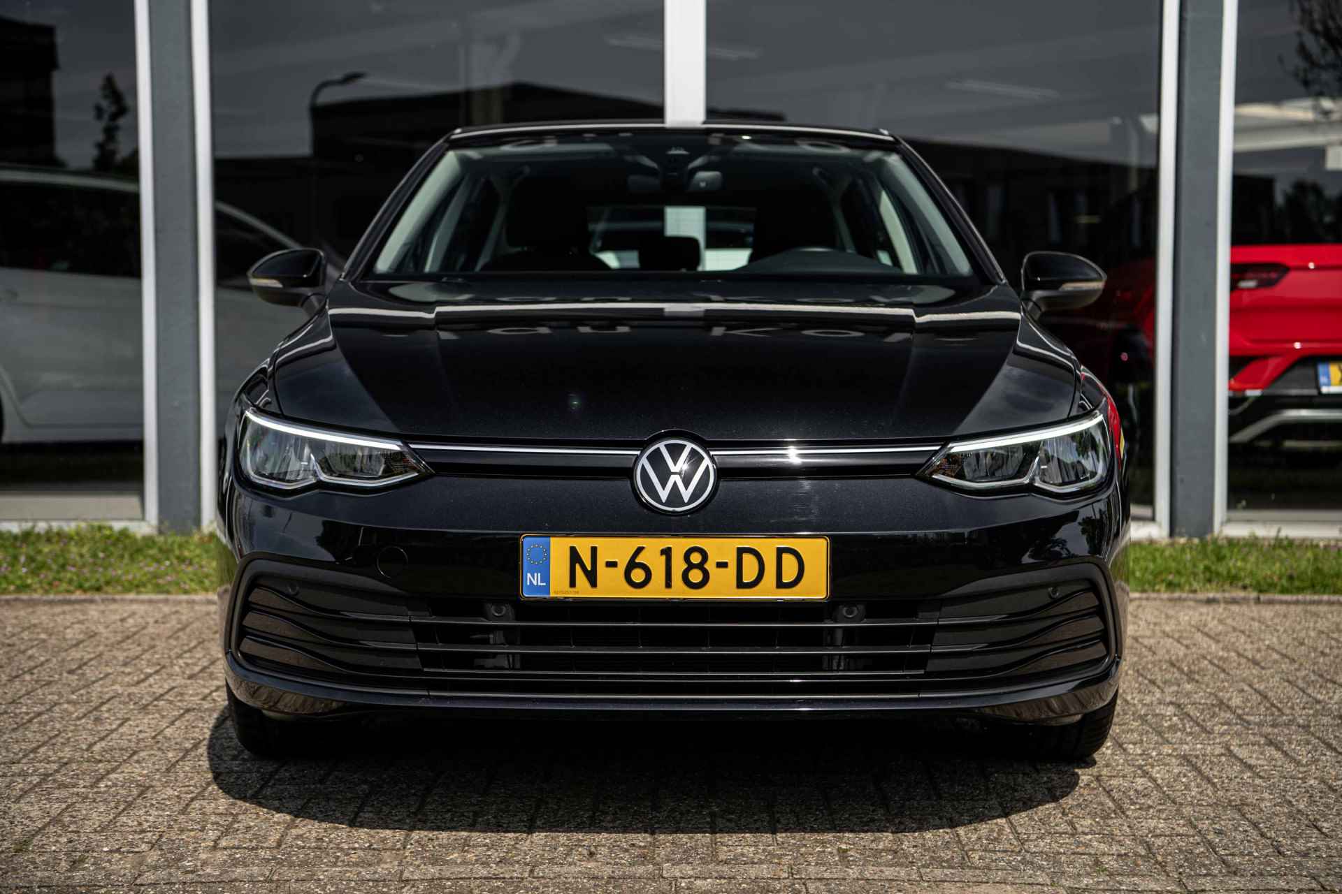 Volkswagen Golf 1.0 TSi 110 pk Life Discover Pro | Camera | Navigatie | Parkeersensoren - 10/38