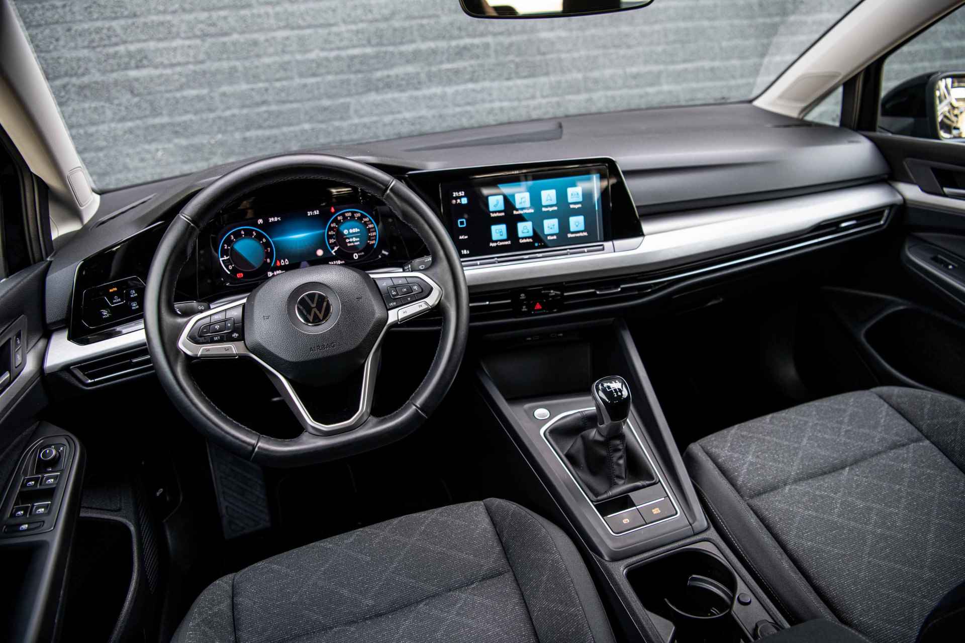 Volkswagen Golf 1.0 TSi 110 pk Life Discover Pro | Camera | Navigatie | Parkeersensoren - 19/38