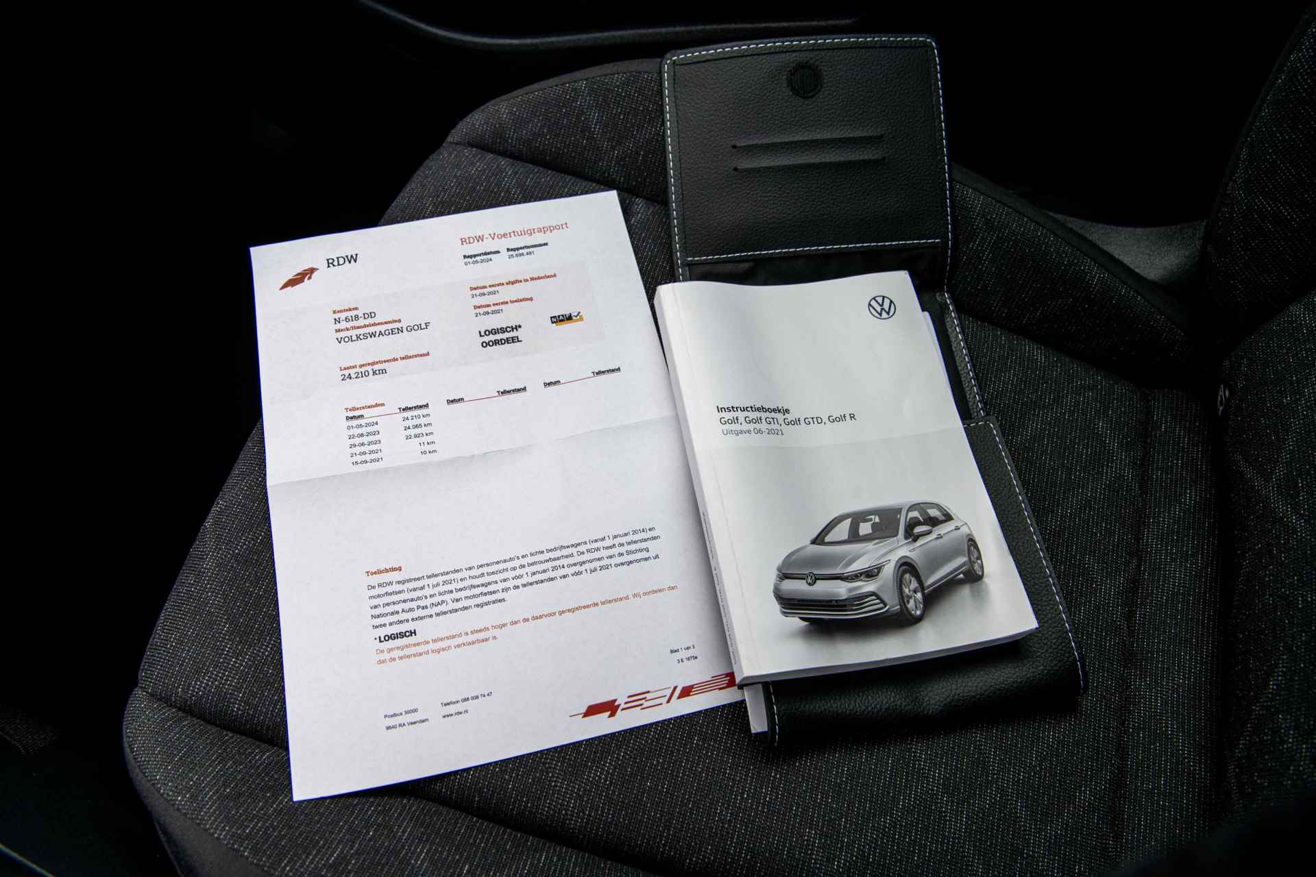 Volkswagen Golf 1.0 TSi 110 pk Life Discover Pro | Camera | Navigatie | Parkeersensoren - 37/38