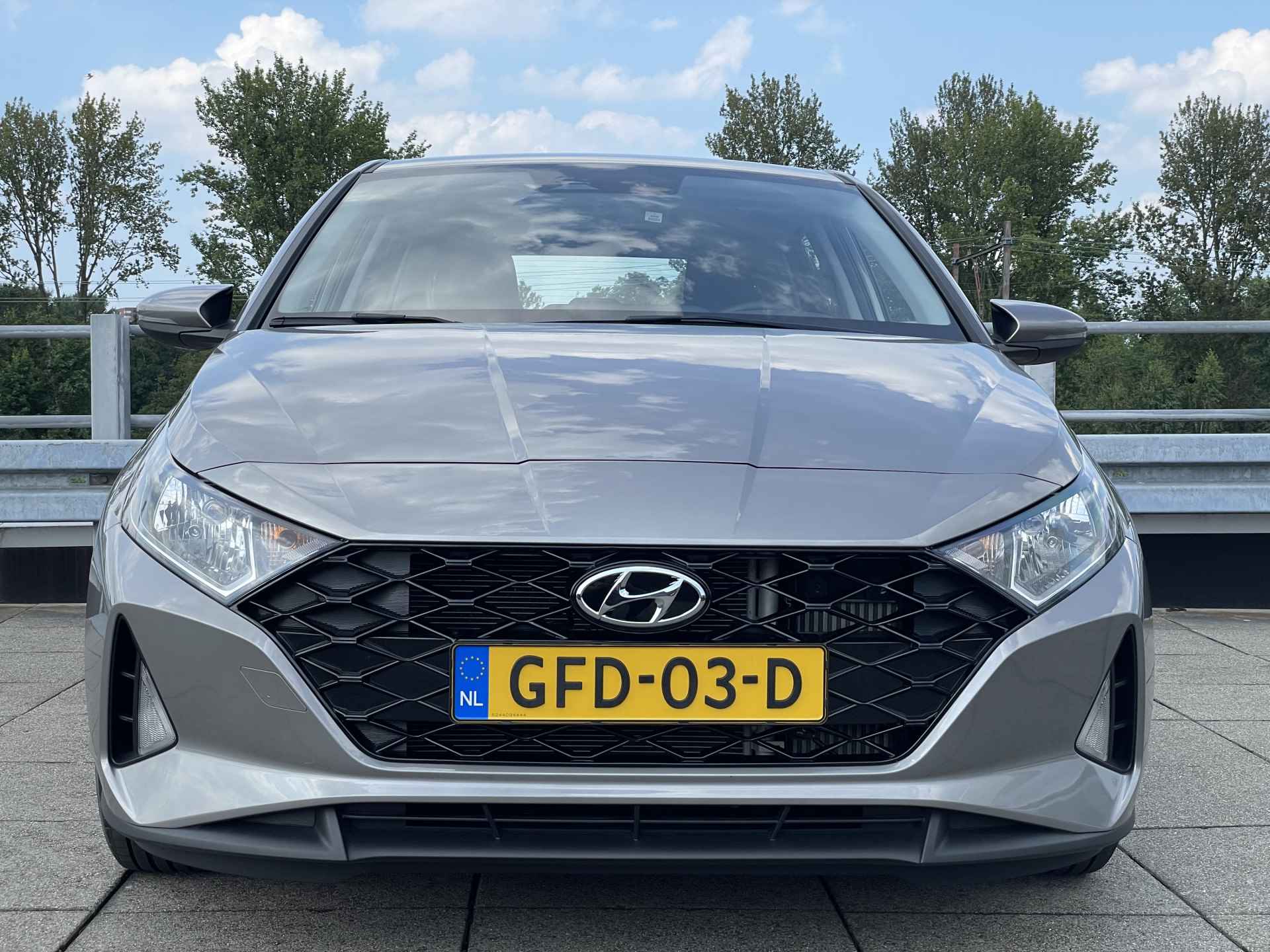 Hyundai i20 1.0 T-GDI Comfort | Apple Carplay | Climate Control | Winterpakket | Rijklaarprijs! | - 9/35