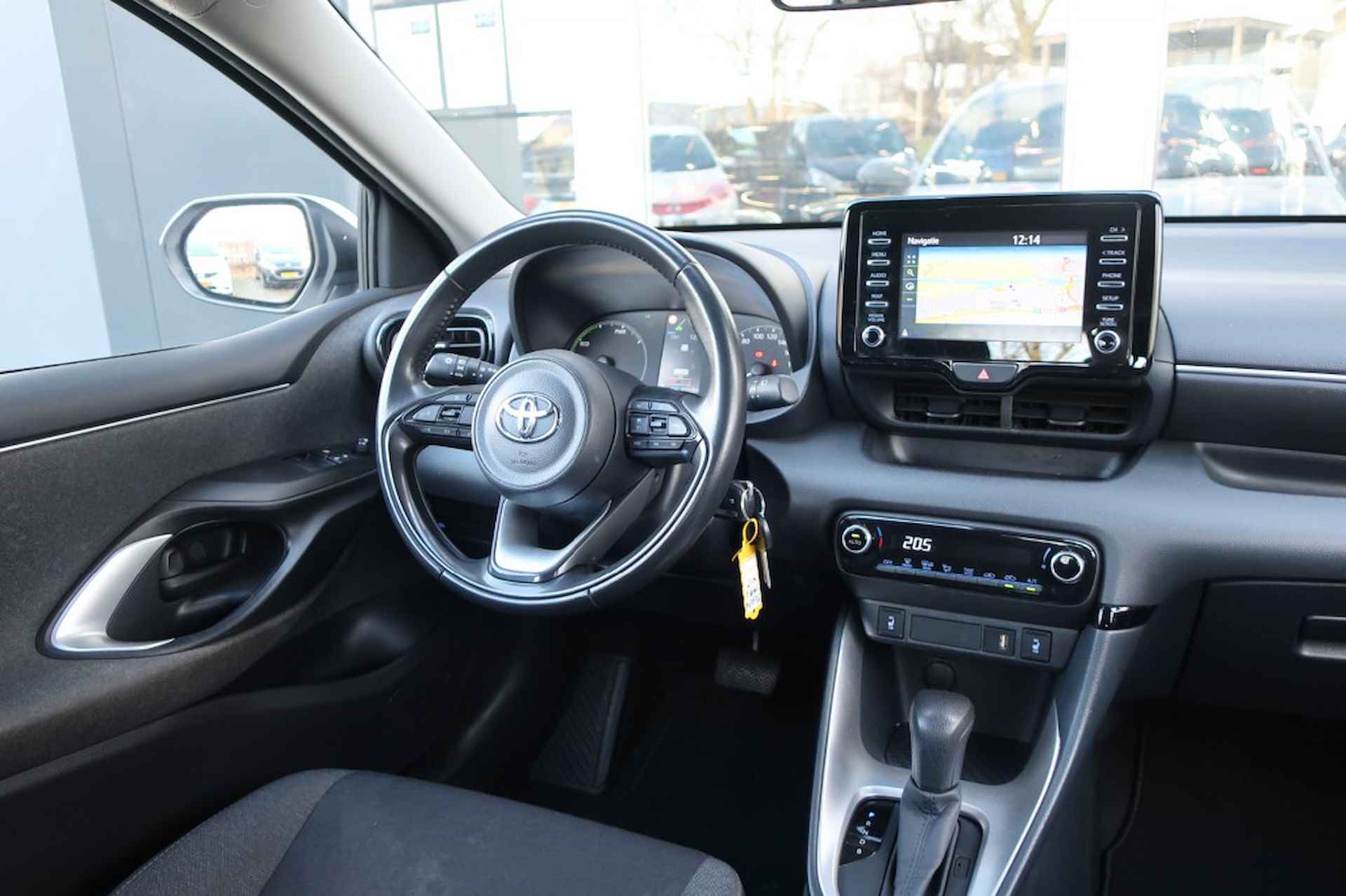 TOYOTA Yaris 1.5 HYBRID, Navi, Clima, Apple Carplay, Android Auto, etc. - 19/31