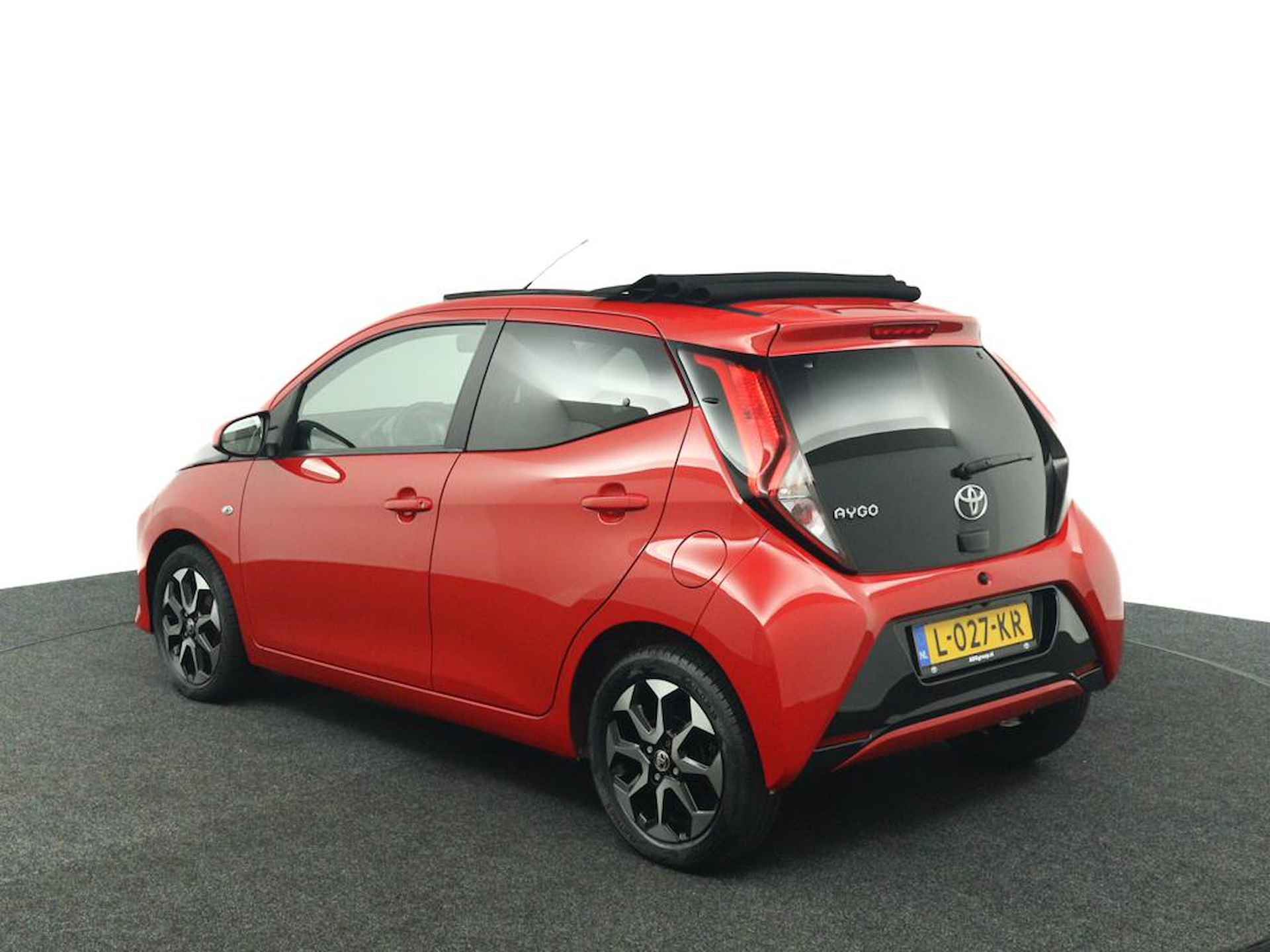 Toyota Aygo 1.0 VVT-i x-joy cabrio | DAB | Climate Control | Achteruitrijcamera | Lichtmetalen Velgen | - 5/52