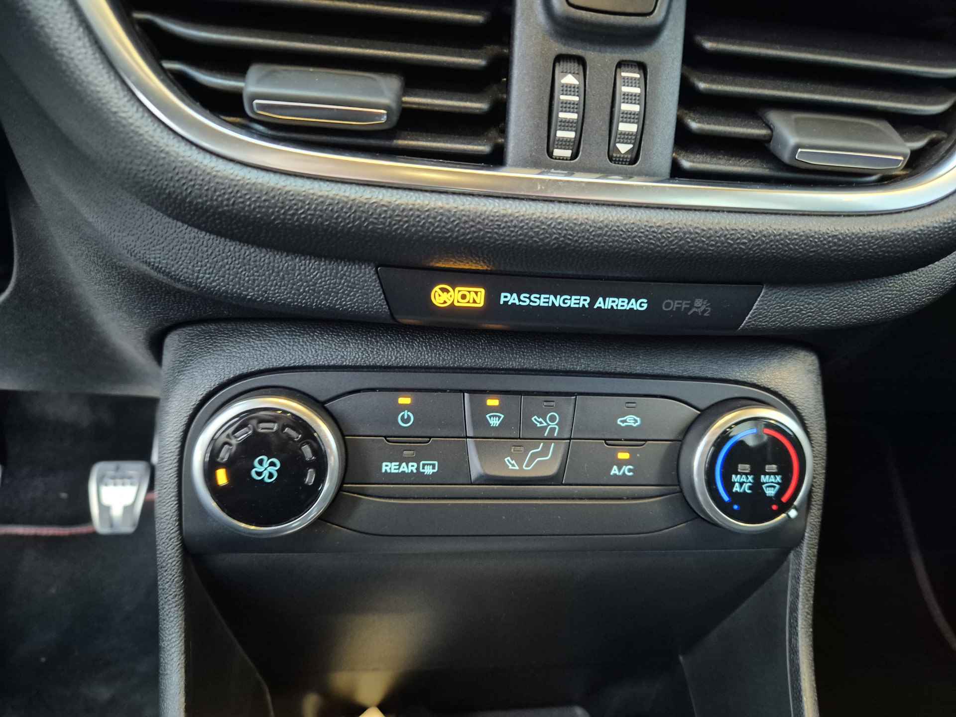 Ford Fiesta 1.0 EcoBoost ST-Line | Navi | Keyless | Android/Apple Carplay - 25/29