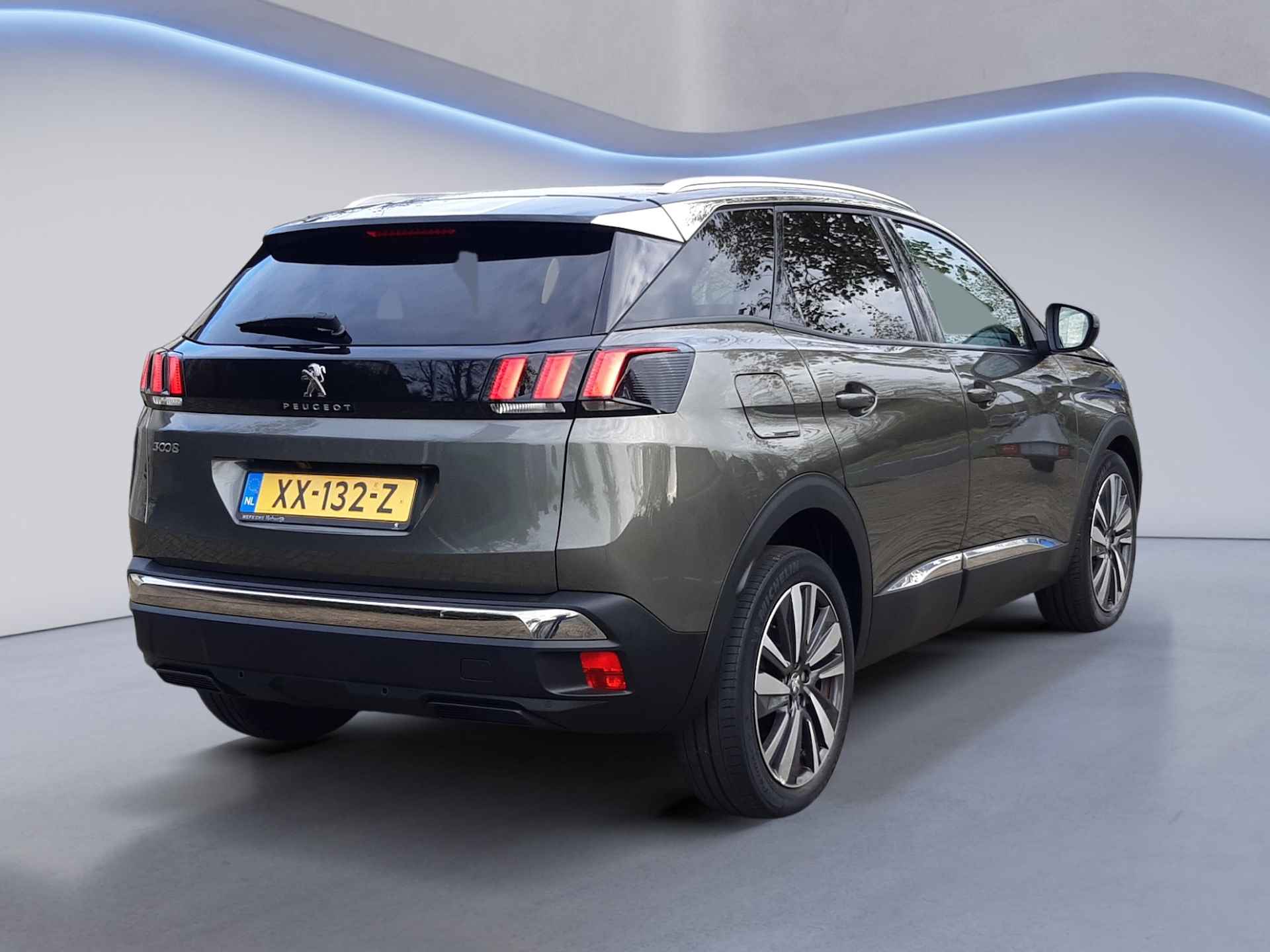 Peugeot 3008 1.2 PureTech Blue Lease Premium (131 PK) 1e-Eig, Keurig-Onderh, 12-Mnd-BOVAG, NL-Auto, Leer, Panoramadak, Navigatie/Apple-Carplay/Android-Auto, Cruisecontrol, Achteruitrijcamera, Keyless-Entry/Start, Elek.-Achterklep, Parkeersensore DAB, Licht-Zicht-Pakket, Lm-Velgen-19Inch, Privacy-Glas - 4/41