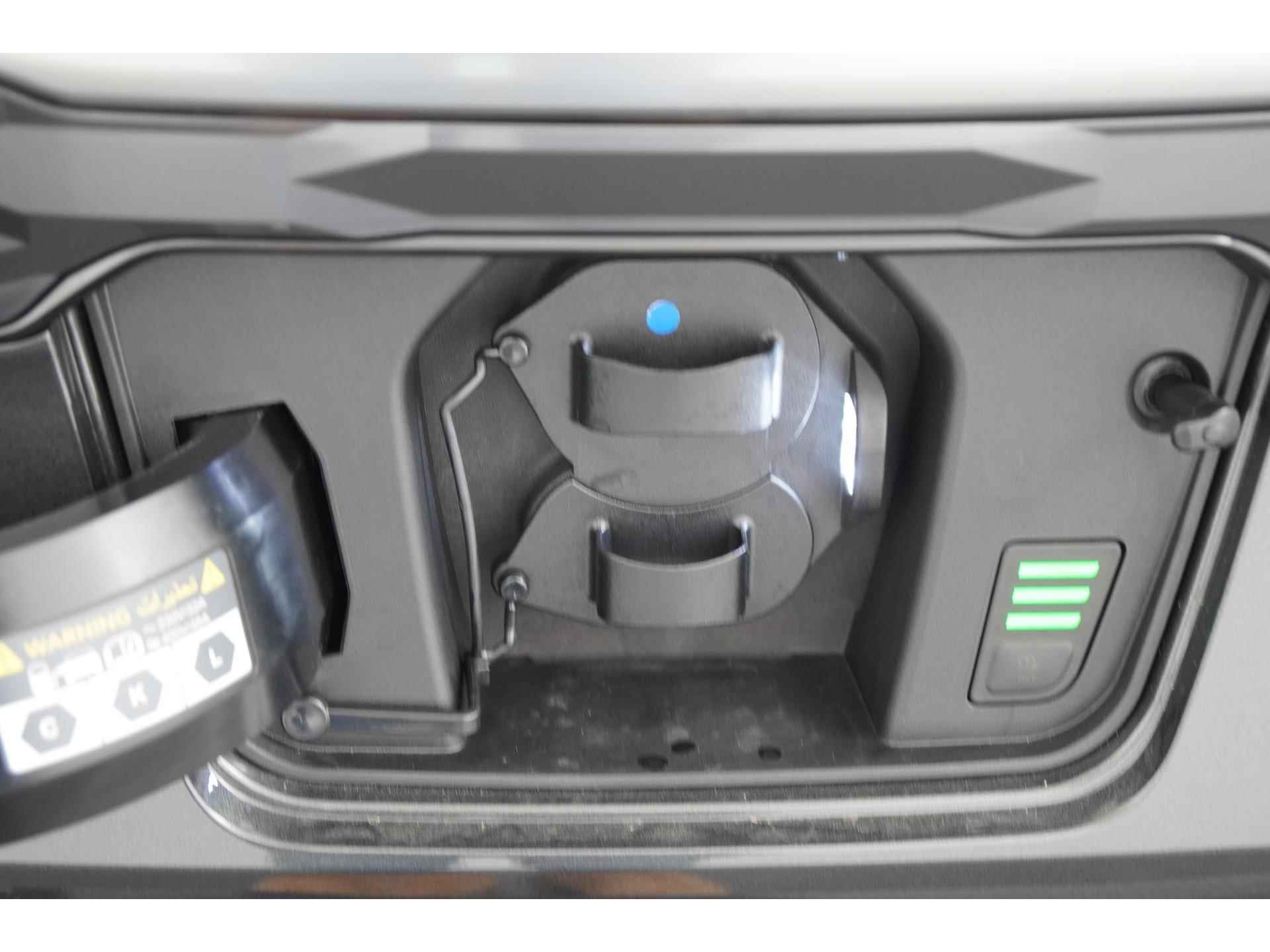 Kia e-Niro Edition 64.8 kWh 3-fase 36.945,- na subsidie | Apple/Android Carplay | Cruise control adaptief | Camera | Zondag Open! - 27/37