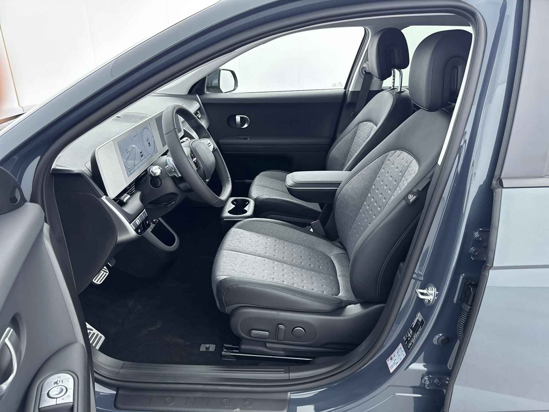 Hyundai IONIQ 5 77 kWh Connect | Incl. €3000,- Smart Bonus! | Stoel + stuurverwarming | V2L | El. bed. achterklep | Camera | - 9/26