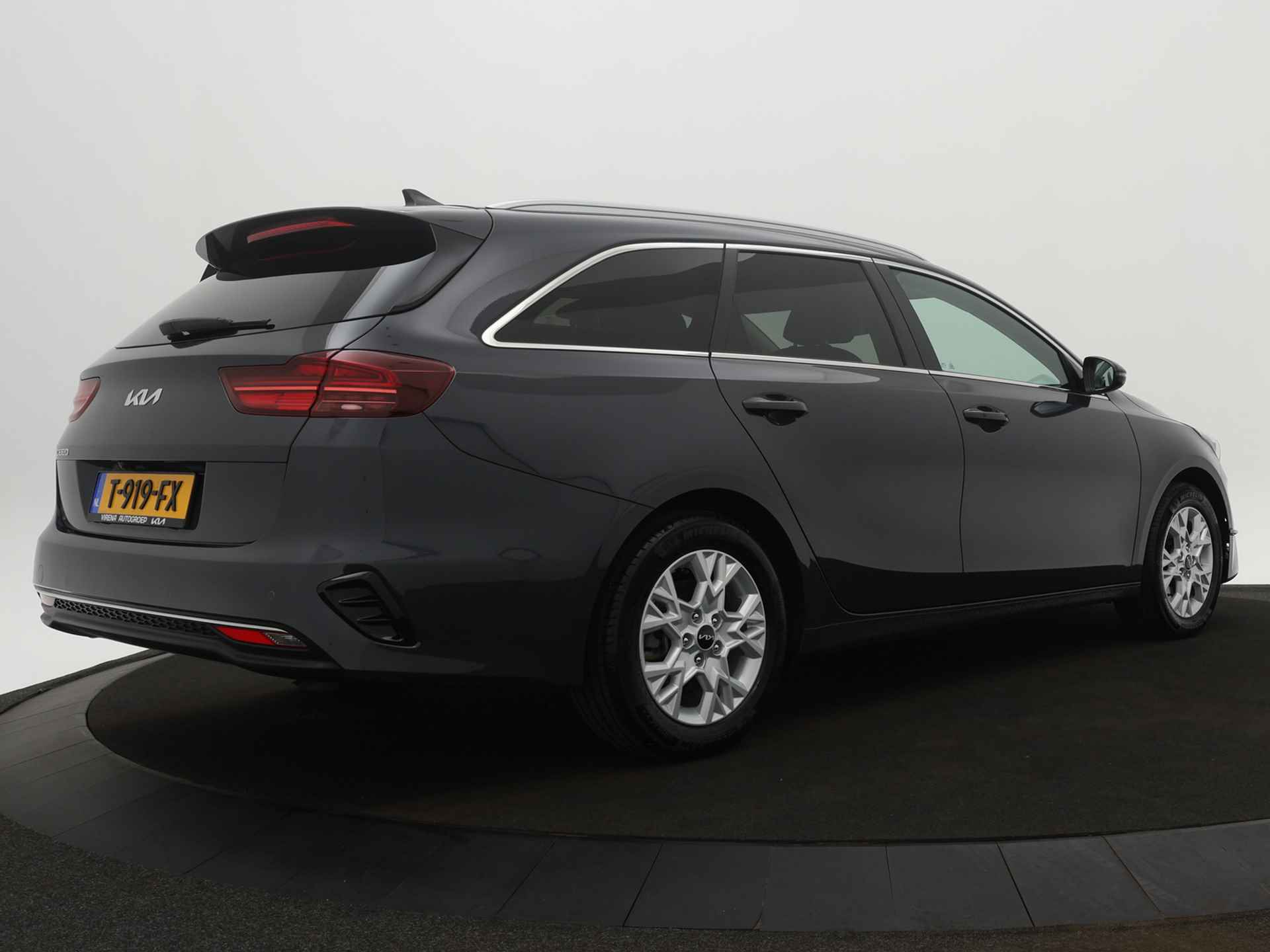 Kia Ceed Sportswagon 1.5 T-GDi DynamicPlusLine * Demo * -  Navigatie - LED koplampen - 18 inch velgen - Apple/Android Carplay - Led - Digtiaal Dashboard - Fabrieksgarantie tot 06-2030 - 8/40