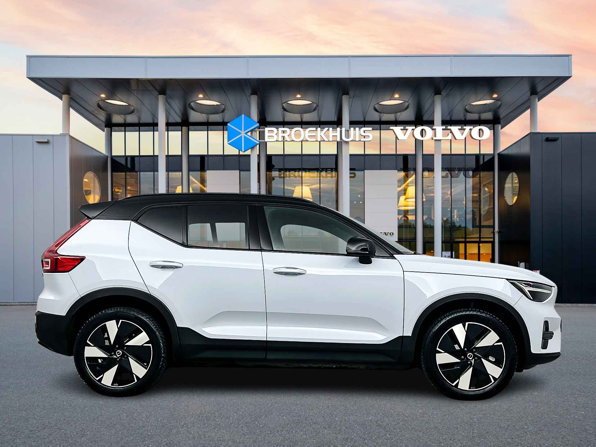 Volvo XC40 Single Motor Extended Range Plus 82 kWh | 20" | Nubuck Microtech | Getint glas - 8/33