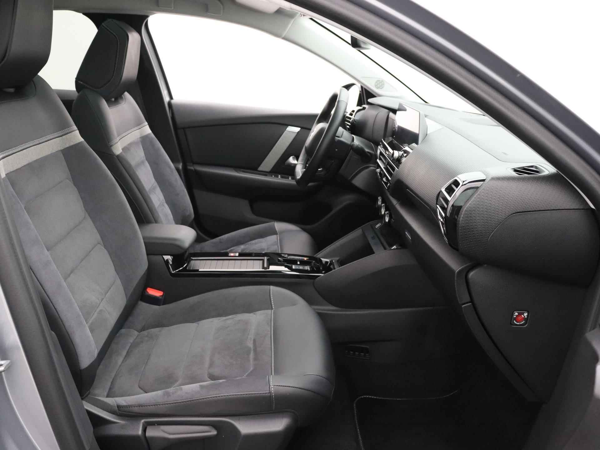 Citroën Ë-C4 X EV 50 kWh Shine 136pk Automaat  | Navigatie | Panorama dak | Camera | Alcantara/Leder | Stuur/ Stoelverwarming - 22/43