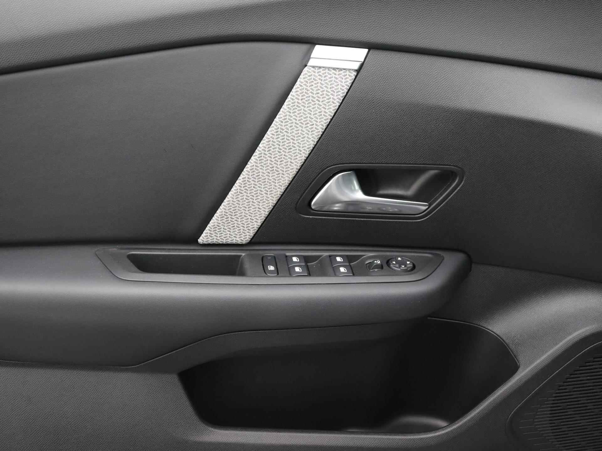 Citroën Ë-C4 X EV 50 kWh Shine 136pk Automaat  | Navigatie | Panorama dak | Camera | Alcantara/Leder | Stuur/ Stoelverwarming - 24/43