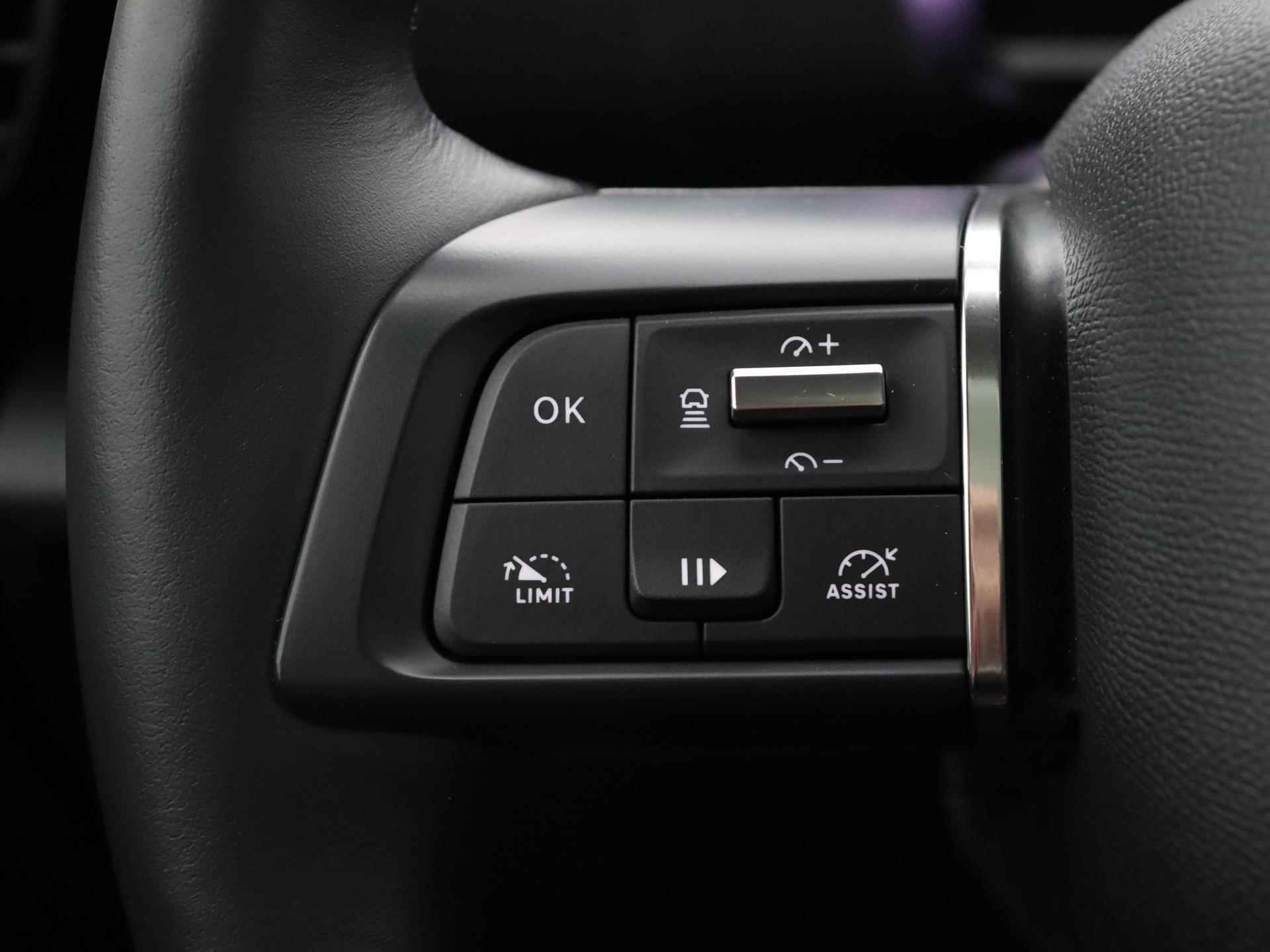 Citroën Ë-C4 X EV 50 kWh Shine 136pk Automaat  | Navigatie | Panorama dak | Camera | Alcantara/Leder | Stuur/ Stoelverwarming - 28/43