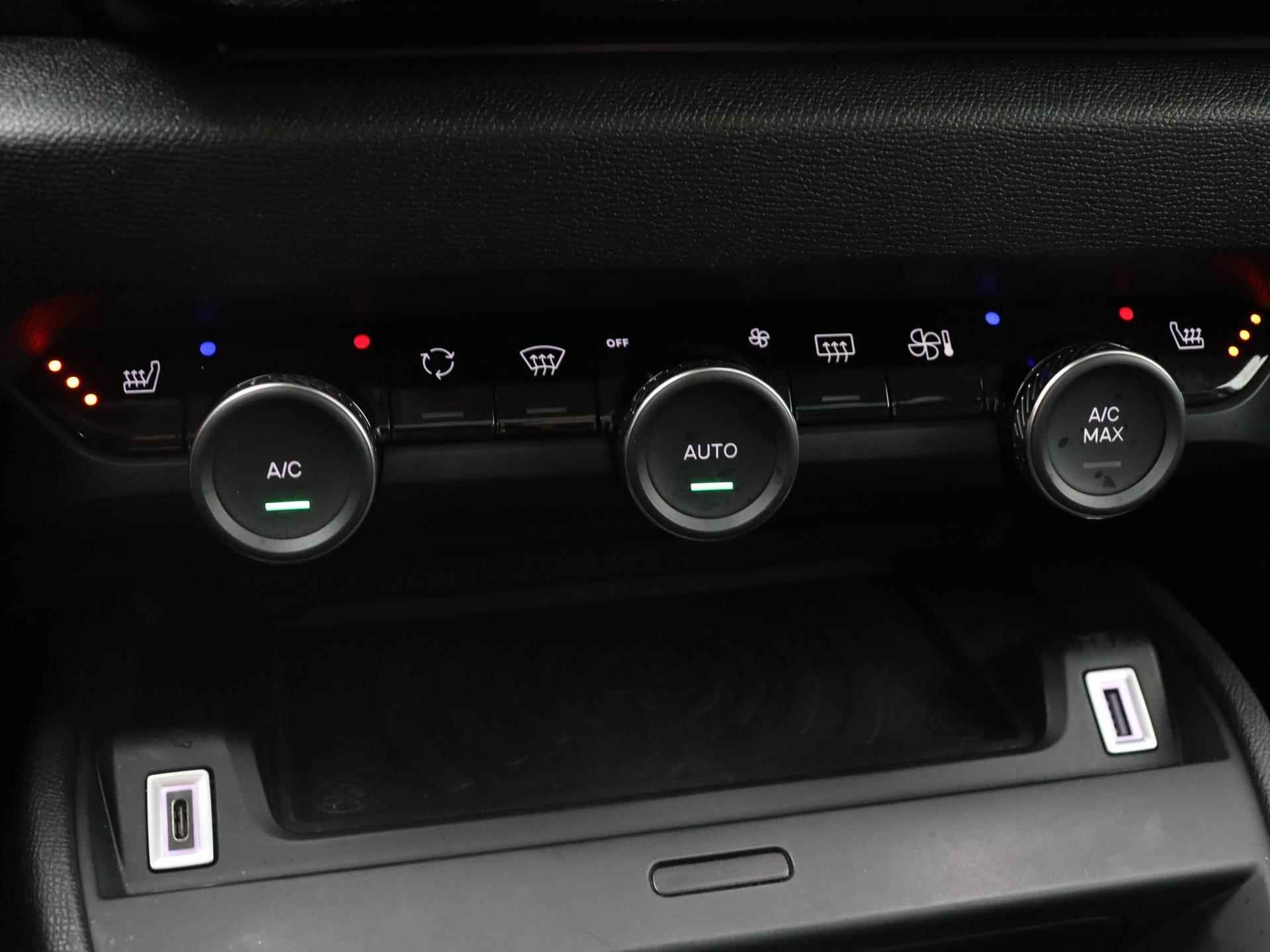 Citroën Ë-C4 X EV 50 kWh Shine 136pk Automaat  | Navigatie | Panorama dak | Camera | Alcantara/Leder | Stuur/ Stoelverwarming - 29/43
