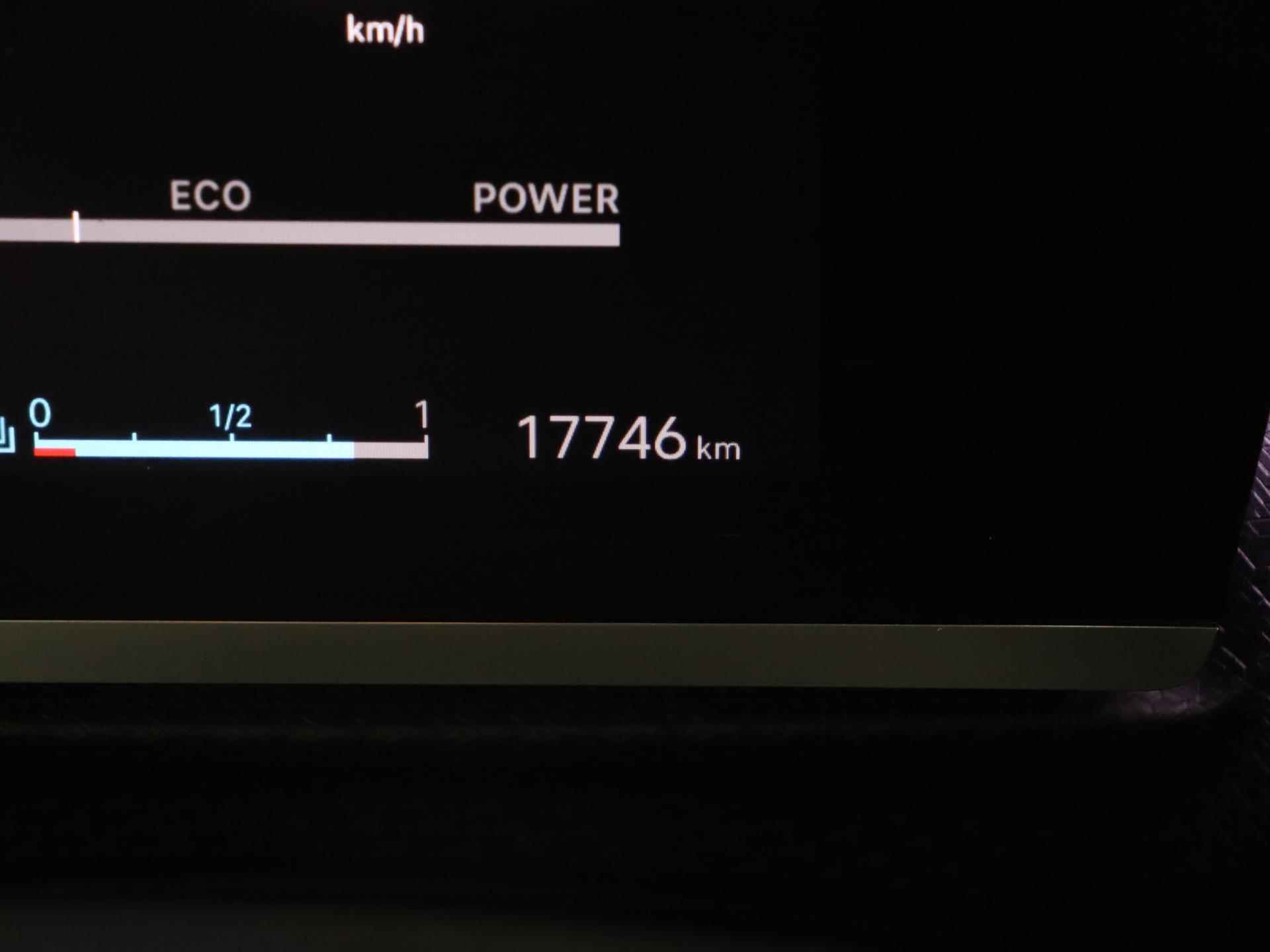 Citroën Ë-C4 X EV 50 kWh Shine 136pk Automaat  | Navigatie | Panorama dak | Camera | Alcantara/Leder | Stuur/ Stoelverwarming - 33/43