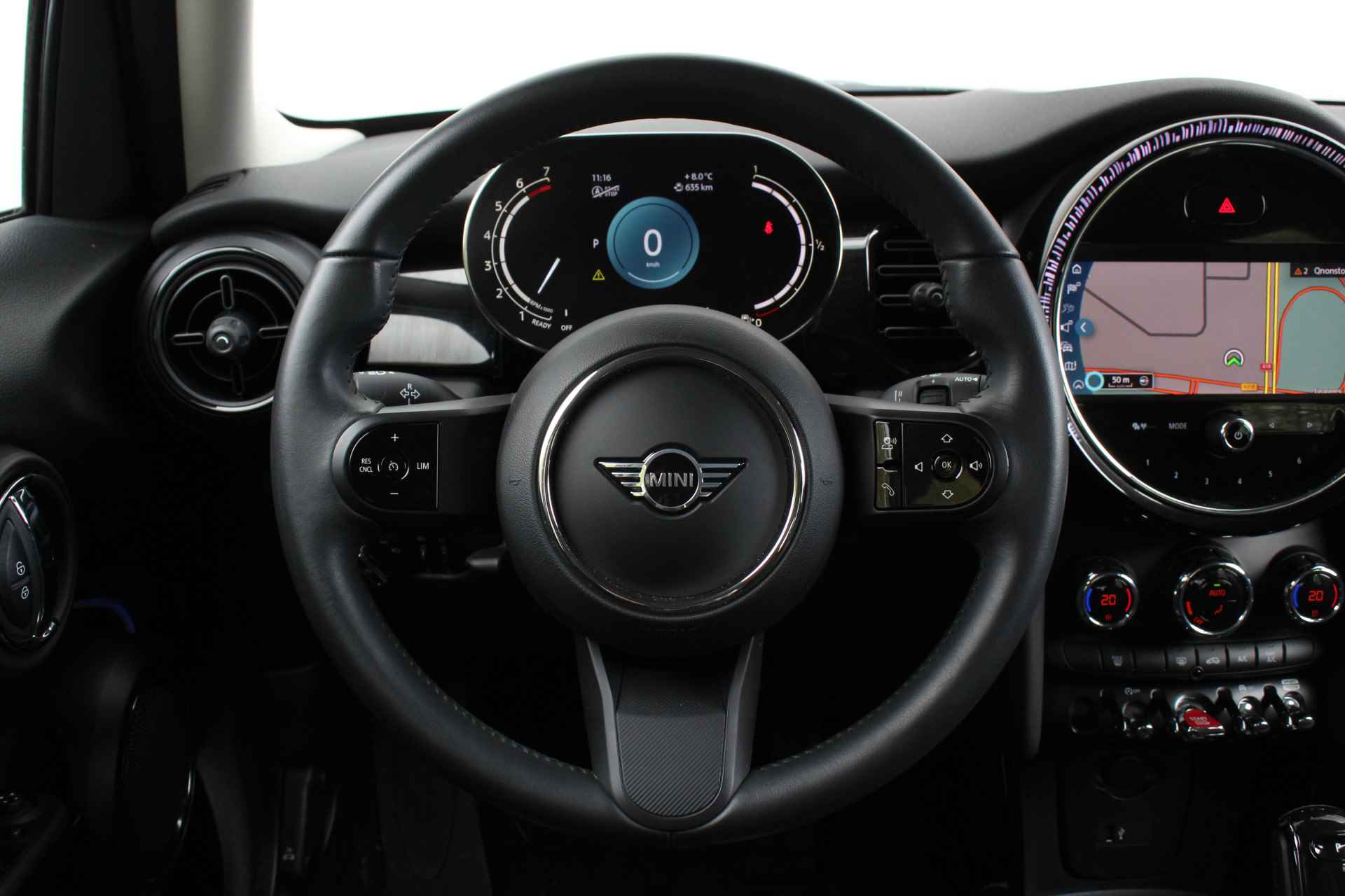 MINI Hatchback Cooper Essential Automaat / Multifunctioneel stuurwiel / LED / PDC achter / Cruise Control / Airconditioning / Navigatie - 9/26