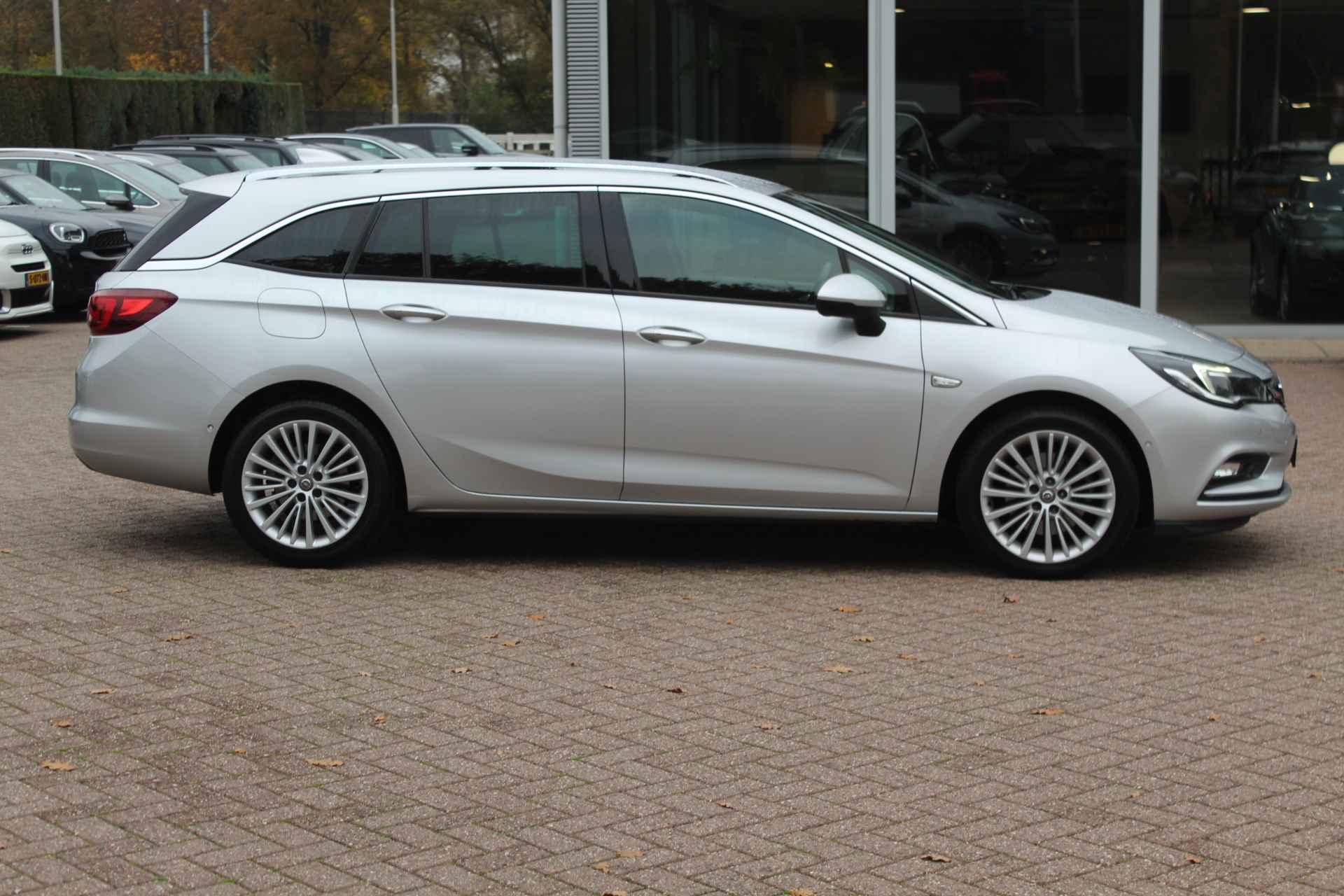 Opel Astra Sports Tourer 1.6 CDTI Innovation / Camera / Navigatie / 17'' / Keyless / Dodehoek / Cruise Control - 5/39