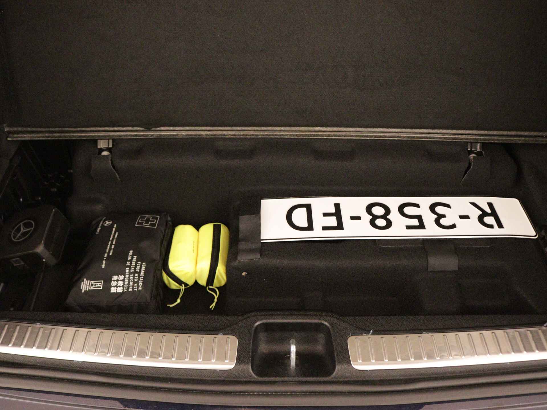 Mercedes-Benz GLC 350e 4-MATIC Exclusive | Trekhaak | Beige Leder | Burmester Sound | 360gr Camera | Sfeerverlichting | LED | Inclusief 12 Maanden Garantie - 34/41