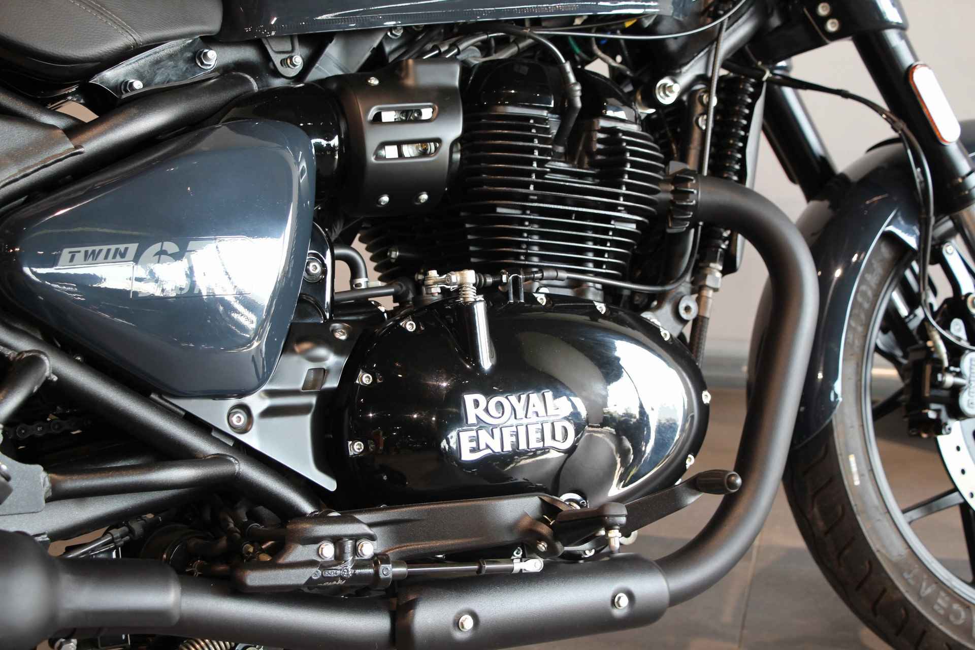 Royal-Enfield SHOTGUN 650 - 9/12