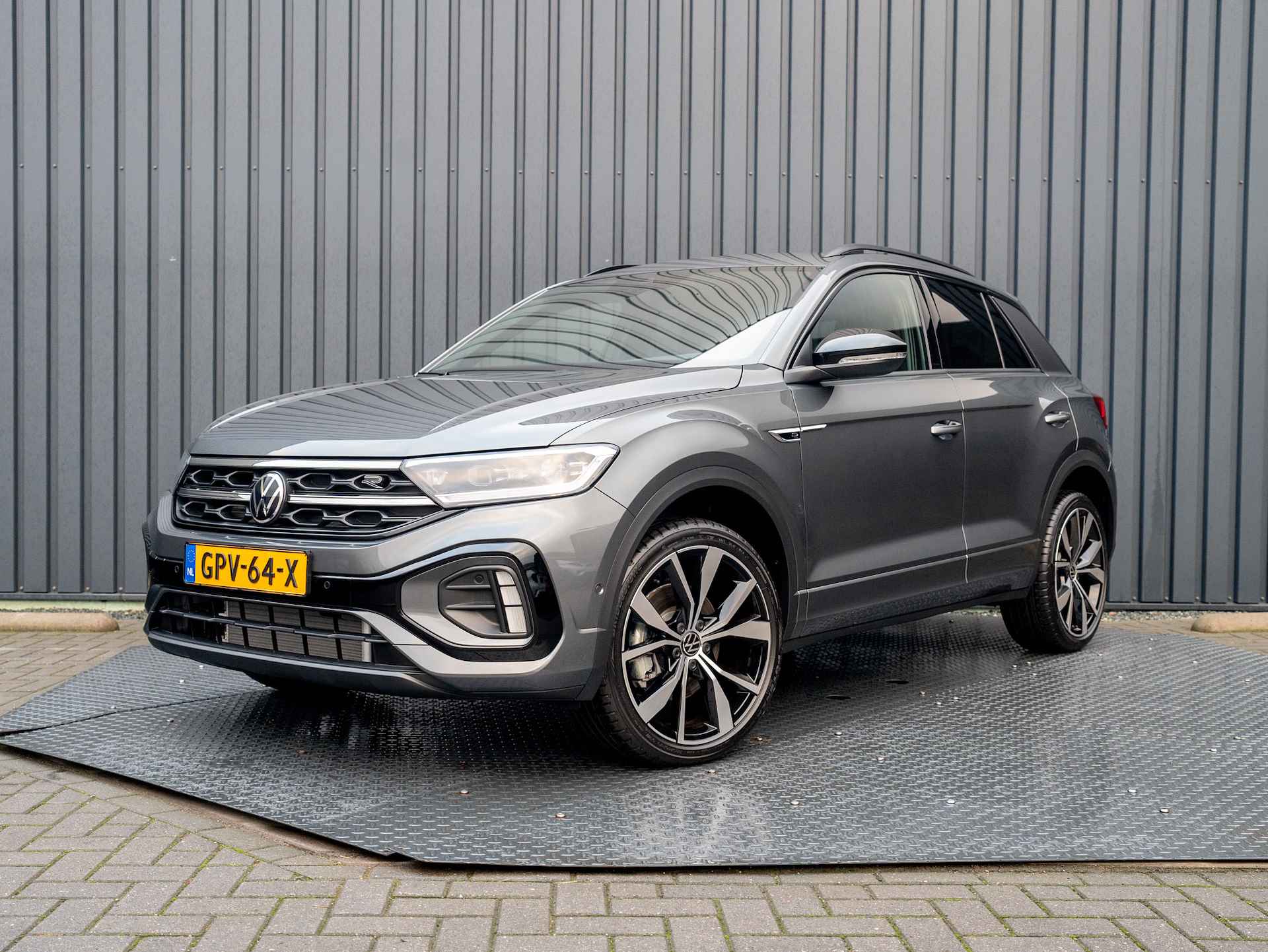 Volkswagen T-Roc 1.5 TSI R-Line Business | Elk A-klep | Side Assist | IQ Light | Camera | Keyless | Prijs Rijklaar!! - 46/51