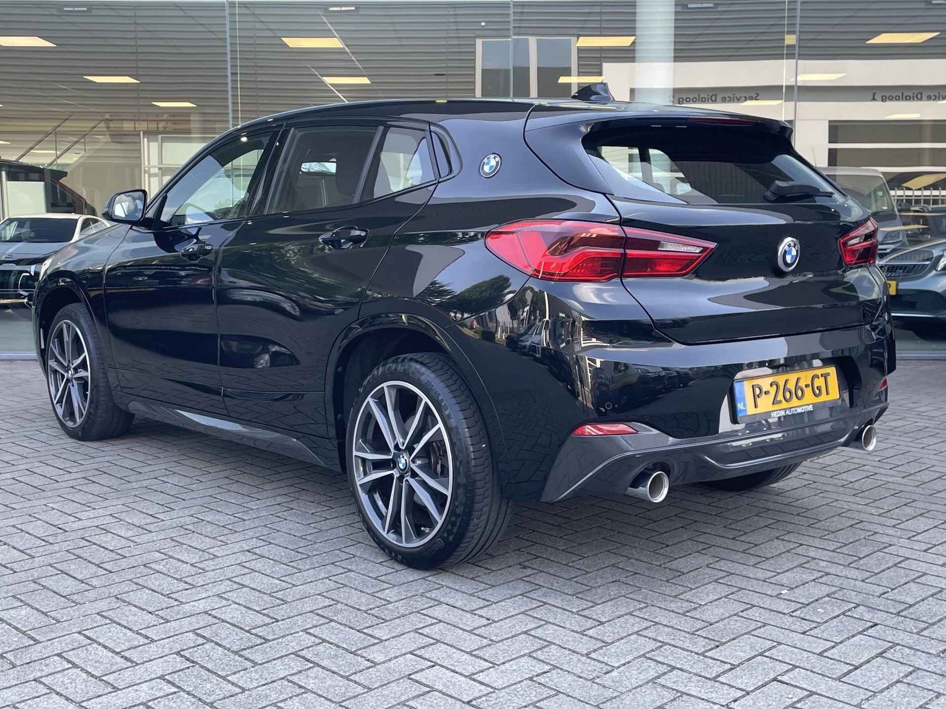 BMW X2 sDrive20i High Executive NAV | ECC | Camera | M-Sport Pakket! | HUD - 4/35