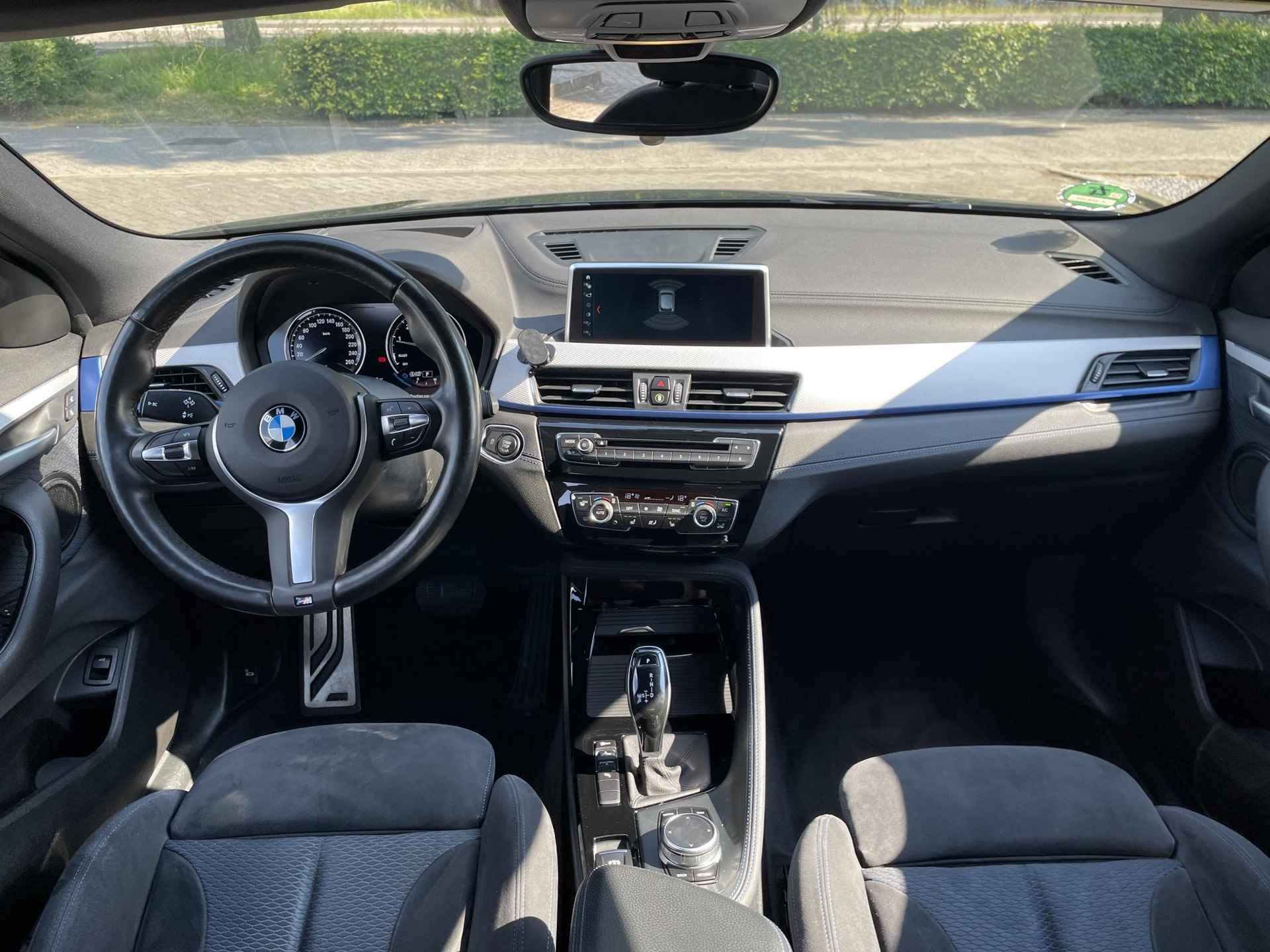 BMW X2 sDrive20i High Executive NAV | ECC | Camera | M-Sport Pakket! | HUD - 13/35