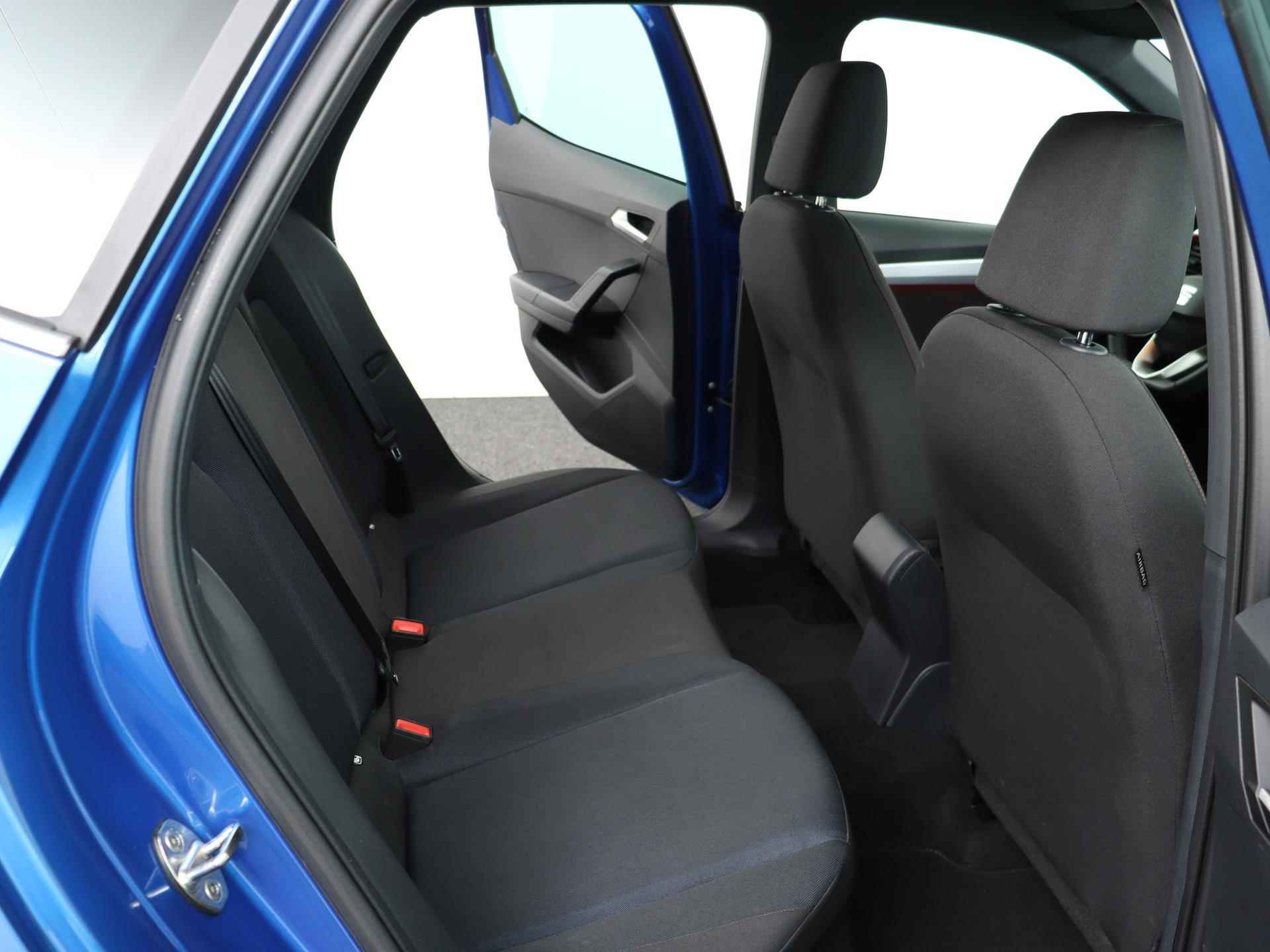 SEAT Arona 1.0 TSI 110 PK DSG FR | Parkeerhulp | Navigatie | Apple CarPlay | LED | Cruise Control | DAB | Stoelverwarming | - 17/49