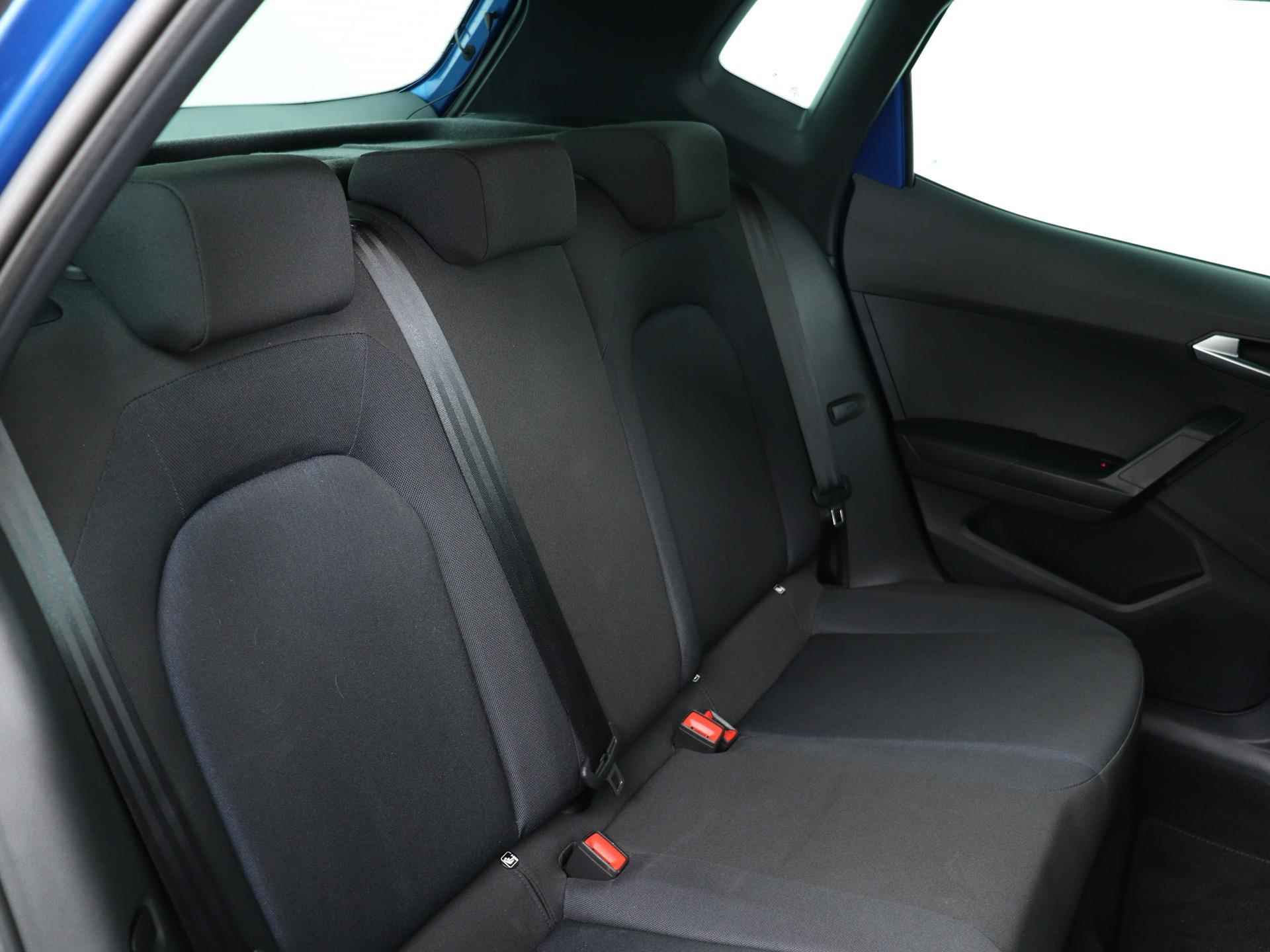 SEAT Arona 1.0 TSI 110 PK DSG FR | Parkeerhulp | Navigatie | Apple CarPlay | LED | Cruise Control | DAB | Stoelverwarming | - 18/49