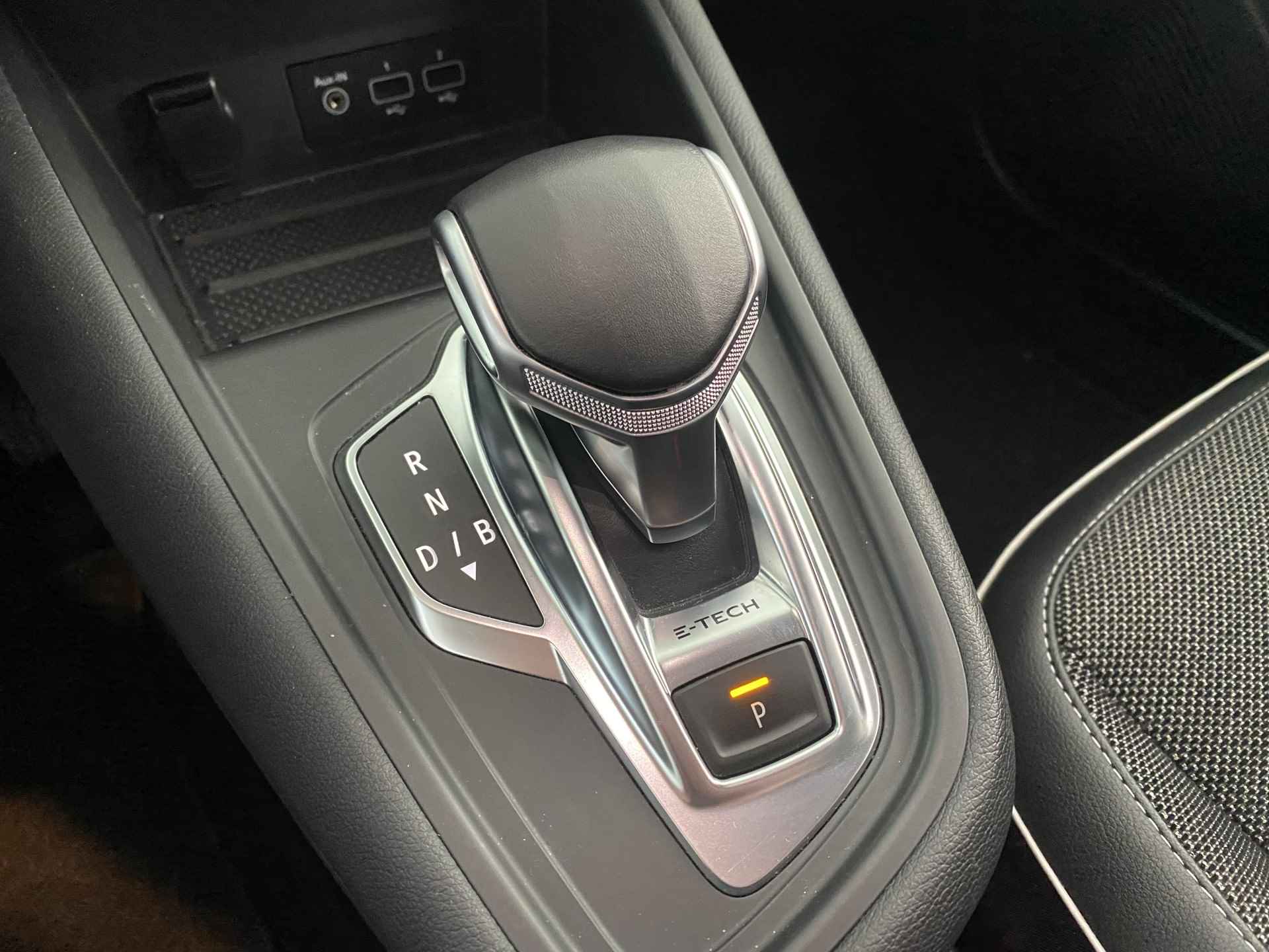 Renault Captur 1.6 E-Tech Plug-in Hybrid 160 Edition One | Automaat | Apple-CarPlay | Navi | Bluetooth | - 17/45