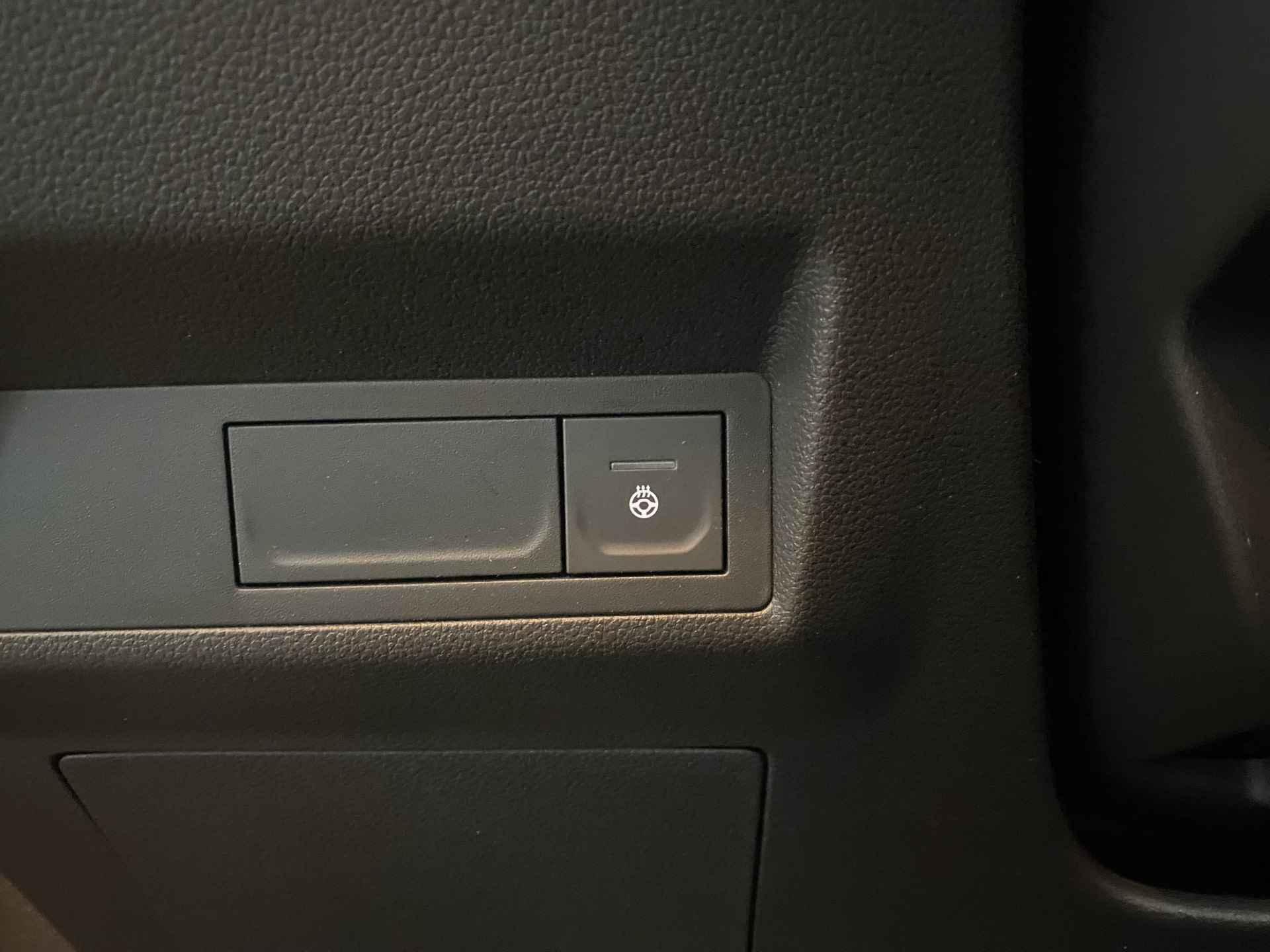 Renault Captur 1.6 E-Tech Plug-in Hybrid 160 Edition One | Automaat | Apple-CarPlay | Navi | Bluetooth | - 37/45