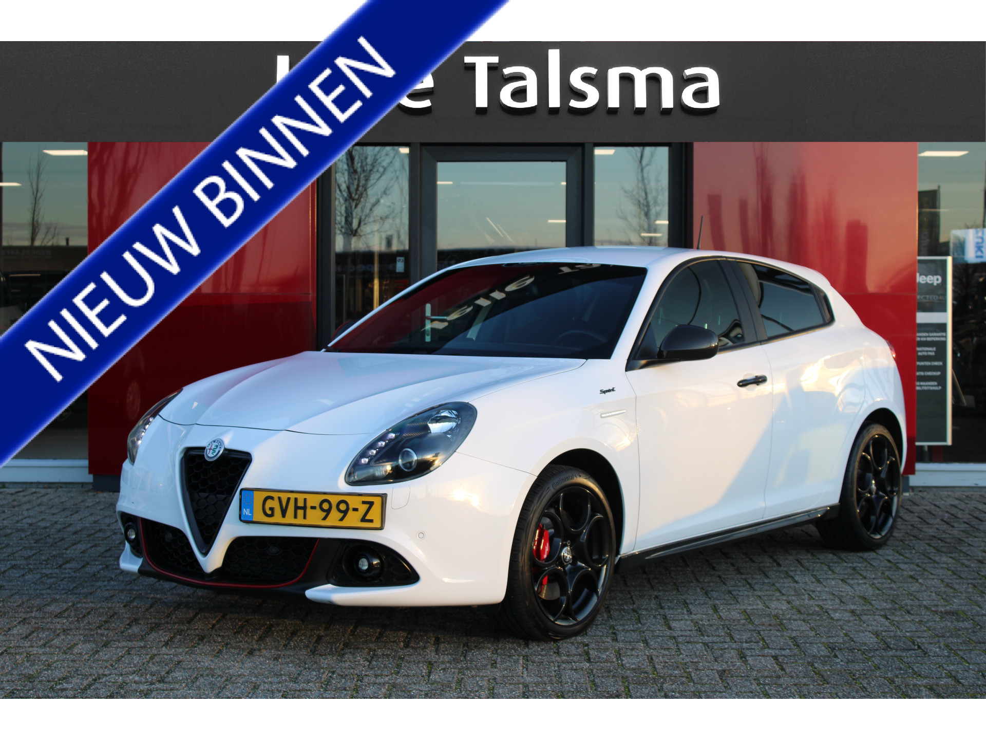 Alfa Romeo Giulietta 1.4 Turbo Sprint | Achteruitrijcamera | Xenon Koplampen | Climate Control | 18" Lichtmetalen Velgen |