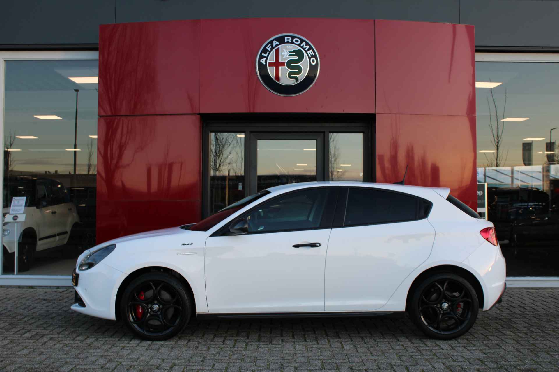 Alfa Romeo Giulietta 1.4 Turbo Sprint | Achteruitrijcamera | Xenon Koplampen | Climate Control | 18" Lichtmetalen Velgen | - 3/25