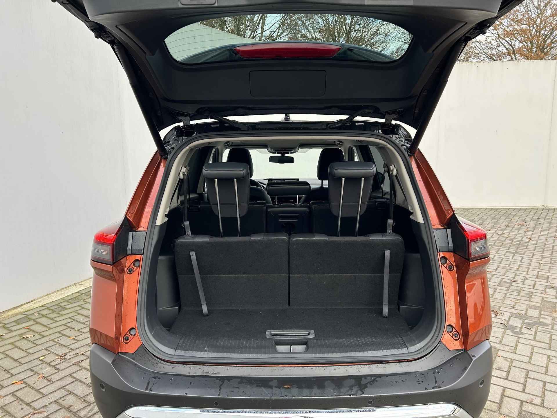 Nissan X-Trail 1.5 e-4orce Tekna 4WD 7p. / Trekhaak (1650 Trekgewicht) / Schuif-/Kanteldak / 7 Persoons / Lederen Bekleding / Cruise Control Adaptief / Elektrische Achterklep - 22/38