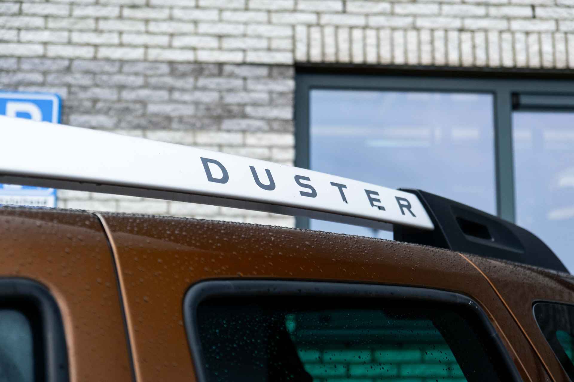 Dacia Duster 1.2 TCe 4x2 Lauréate | BULL BAR | TREKHAAK | STOELVERWARMING | LEDER | incl. Bovag rijklaarpakket met 12 maanden garantie - 25/51