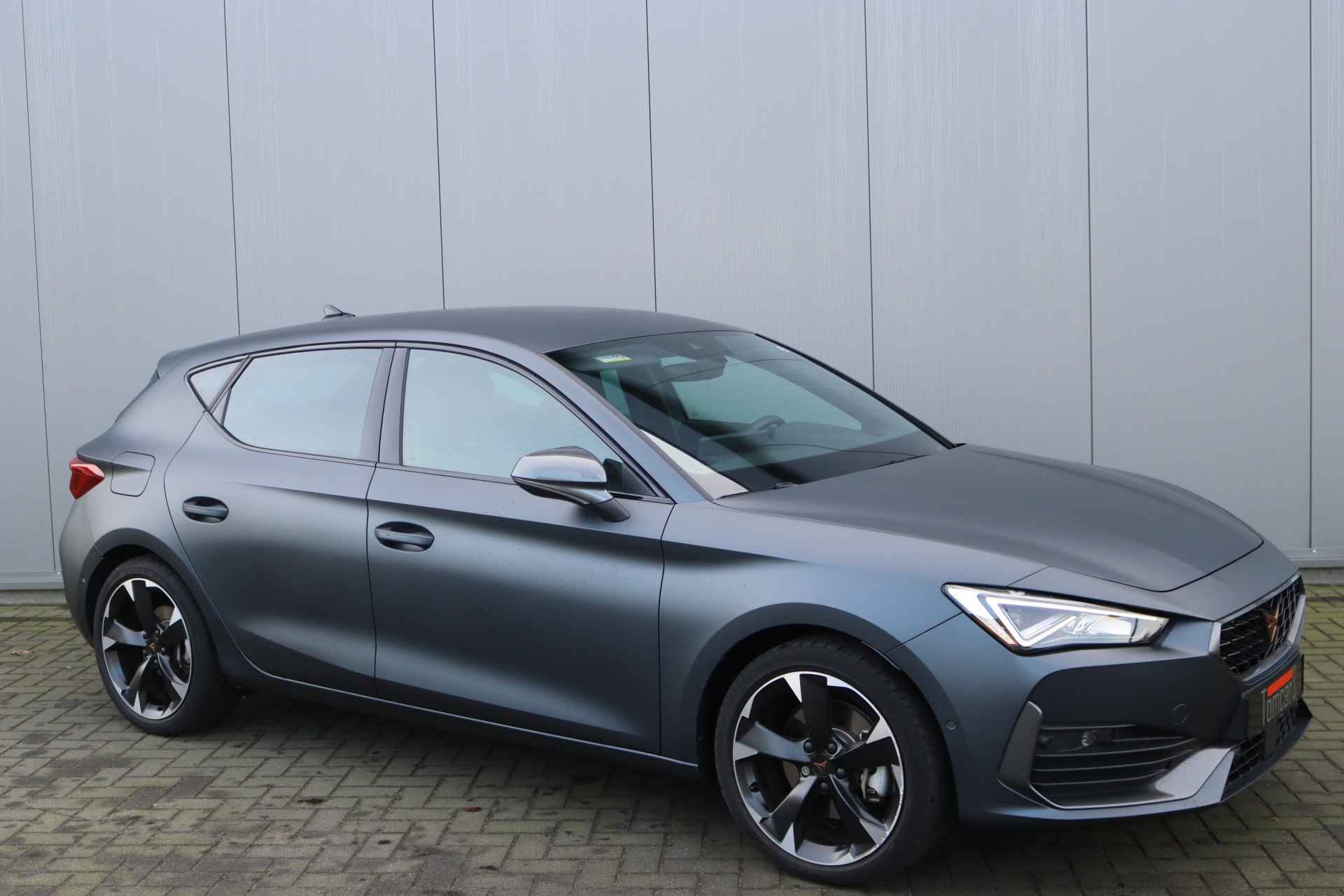 CUPRA Leon 1.4 e-Hybrid PHEV 204PK VZ Performance Navigatie/Camera/Adaptive-Cruise/Winterpack - 2/37