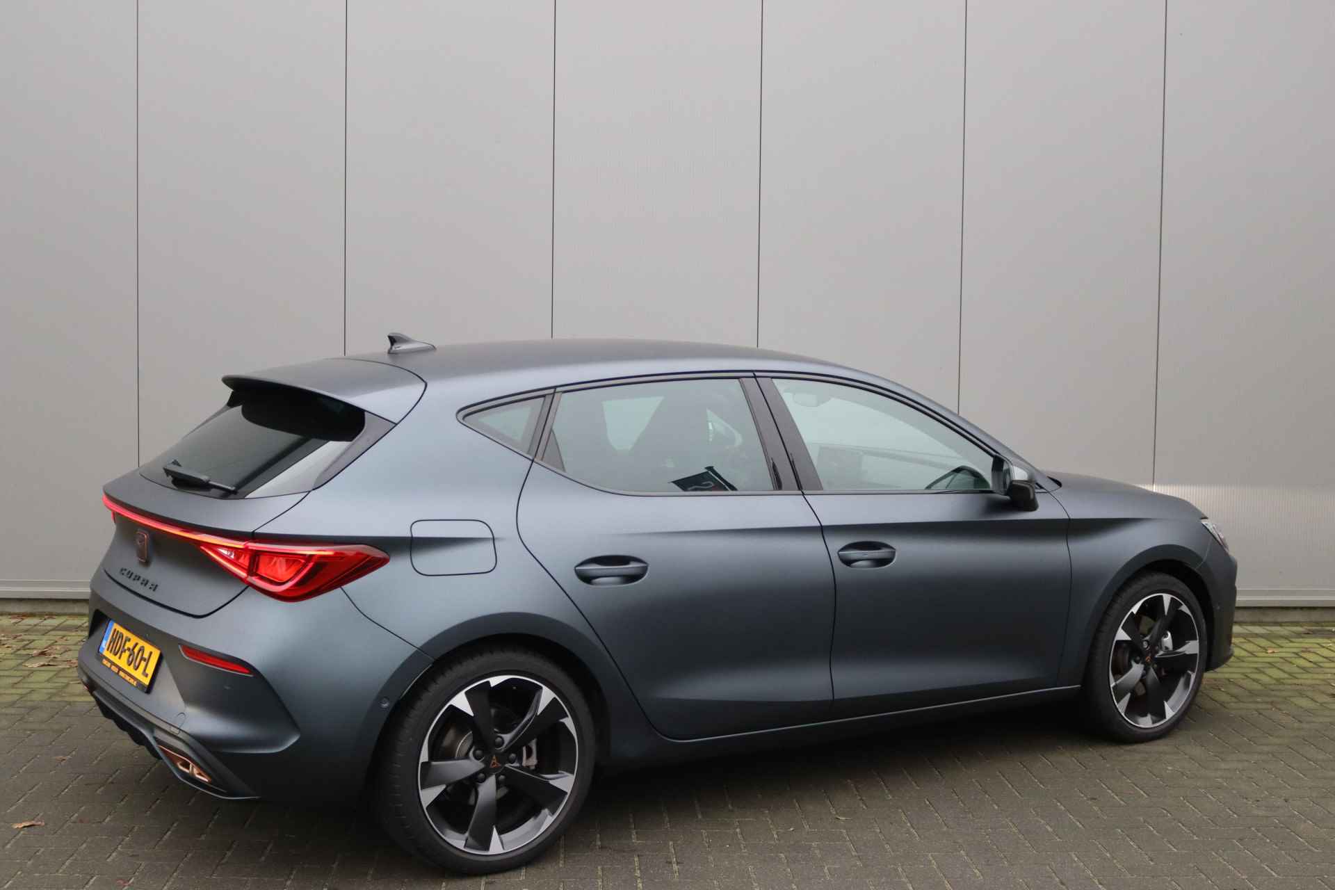 CUPRA Leon 1.4 e-Hybrid PHEV 204PK VZ Performance Navigatie/Camera/Adaptive-Cruise/Winterpack - 5/37