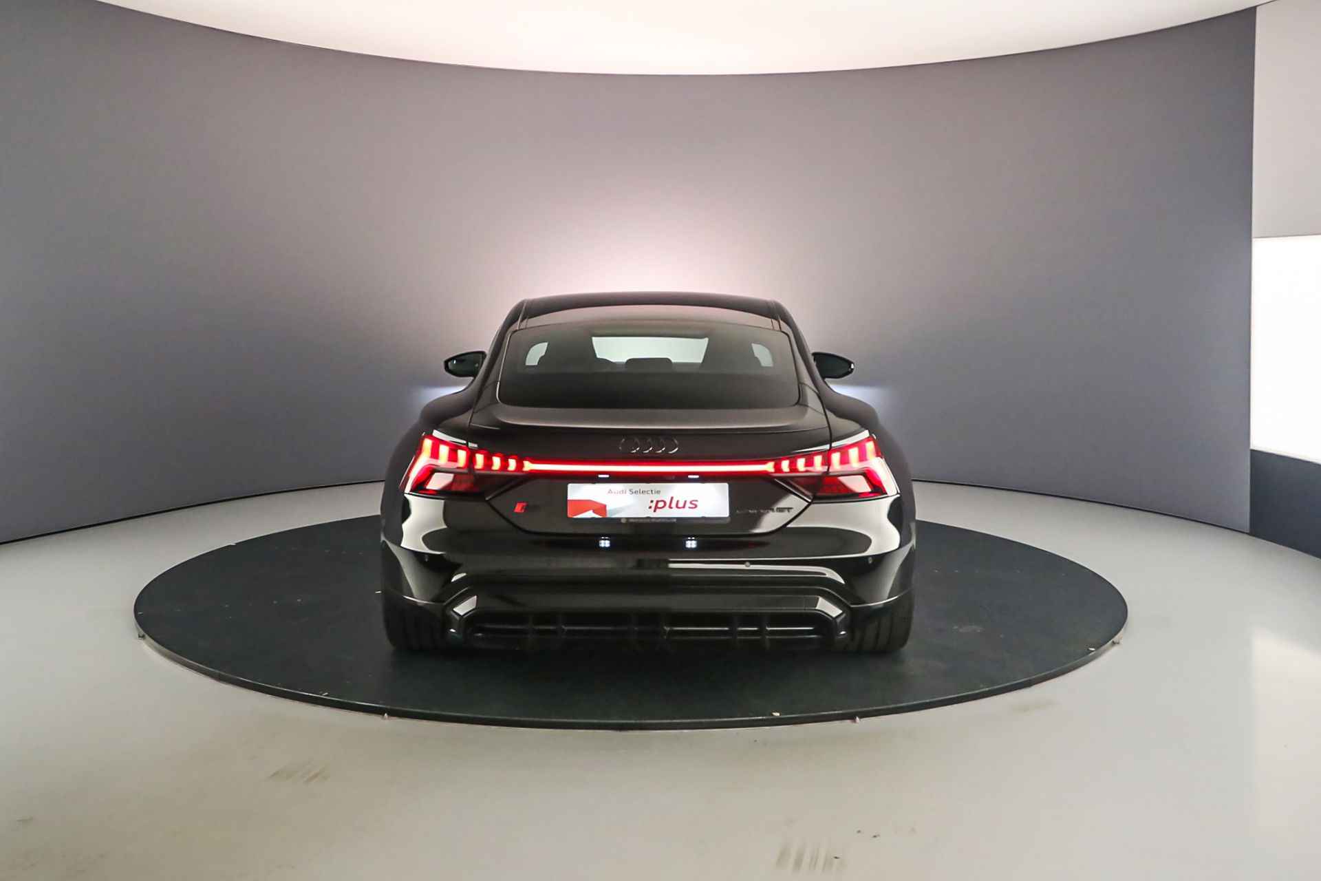 Audi e-tron GT RS 600PK | Head-up | Stoelventilatie | Optiek Zwart | Leder | B&O | Keyless | Rondomzicht | Laser | Luchtvering | Stuurwiel-verwarming| - 4/55