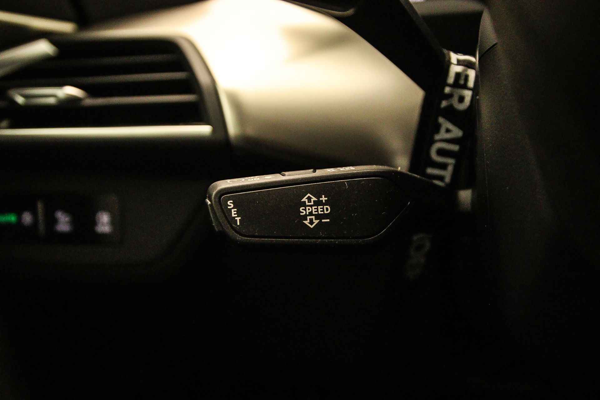 Audi e-tron GT RS 600PK | Head-up | Stoelventilatie | Optiek Zwart | Leder | B&O | Keyless | Rondomzicht | Laser | Luchtvering | Stuurwiel-verwarming| - 19/55