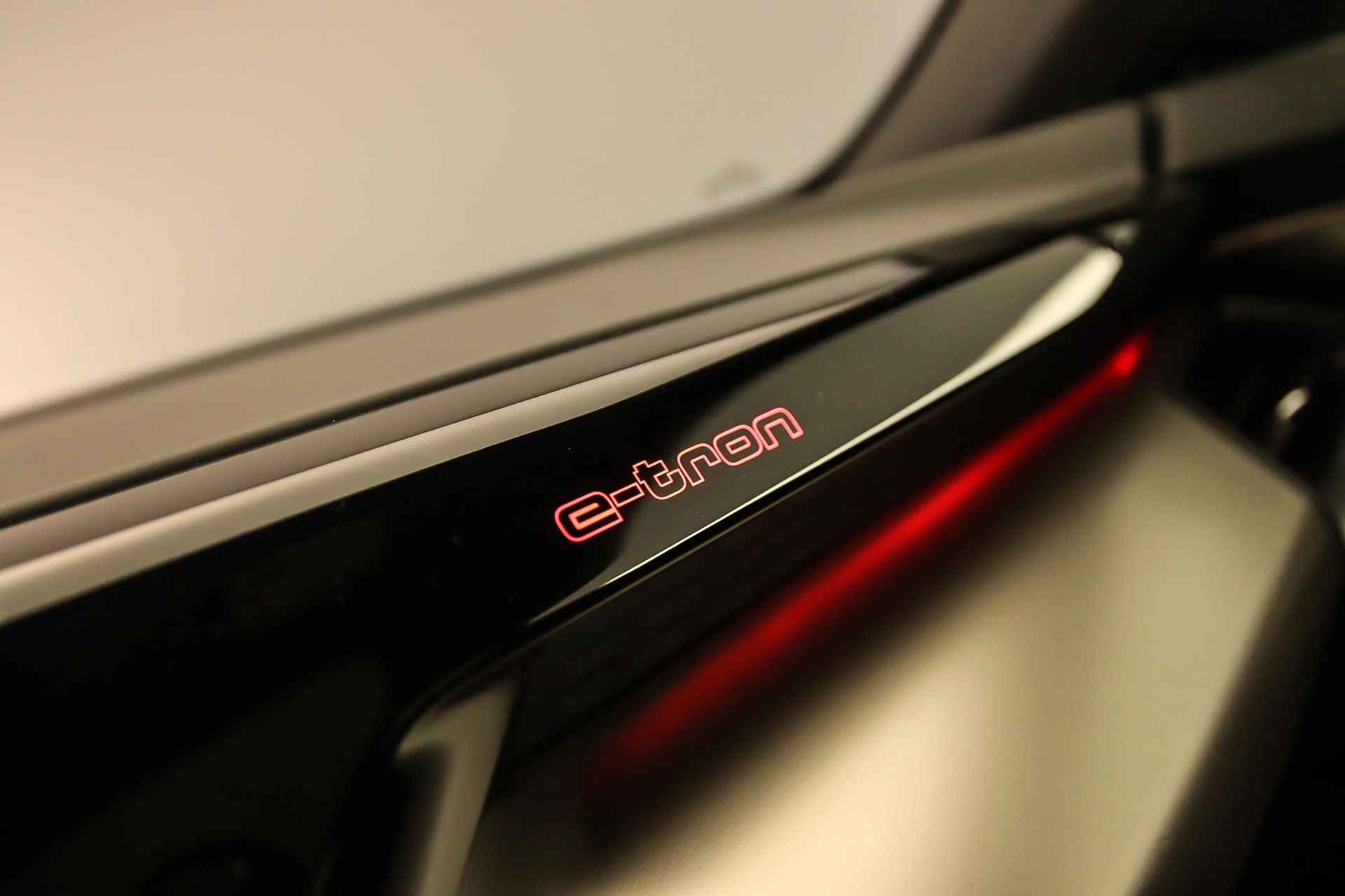 Audi e-tron GT RS 600PK | Head-up | Stoelventilatie | Optiek Zwart | Leder | B&O | Keyless | Rondomzicht | Laser | Luchtvering | Stuurwiel-verwarming| - 33/55
