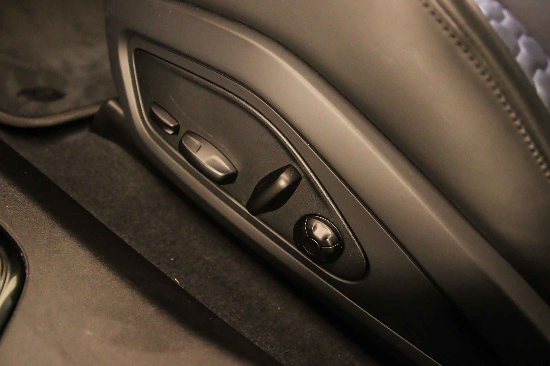 Audi e-tron GT RS 600PK | Head-up | Stoelventilatie | Optiek Zwart | Leder | B&O | Keyless | Rondomzicht | Laser | Luchtvering | Stuurwiel-verwarming| - 36/55