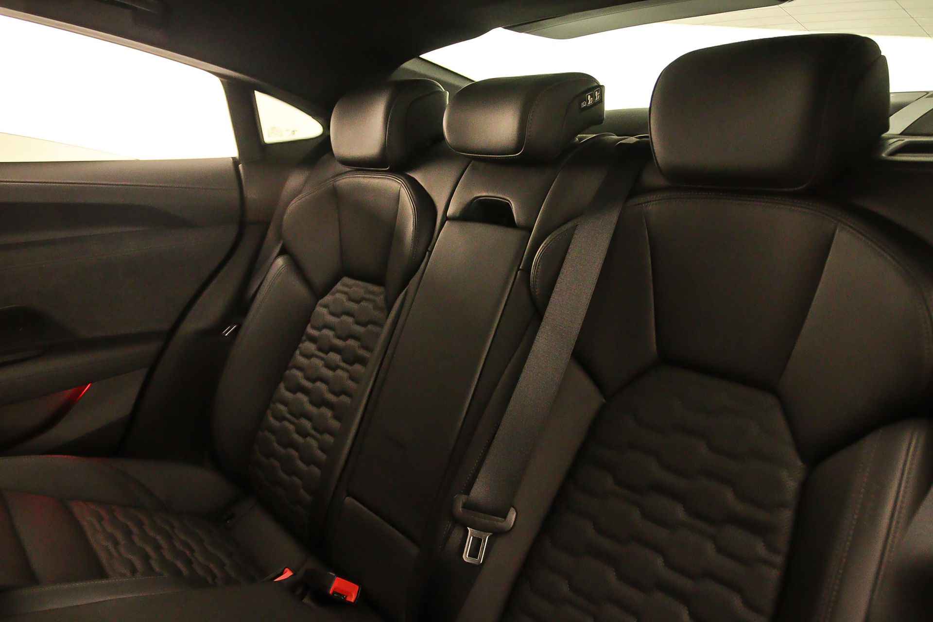 Audi e-tron GT RS 600PK | Head-up | Stoelventilatie | Optiek Zwart | Leder | B&O | Keyless | Rondomzicht | Laser | Luchtvering | Stuurwiel-verwarming| - 39/55