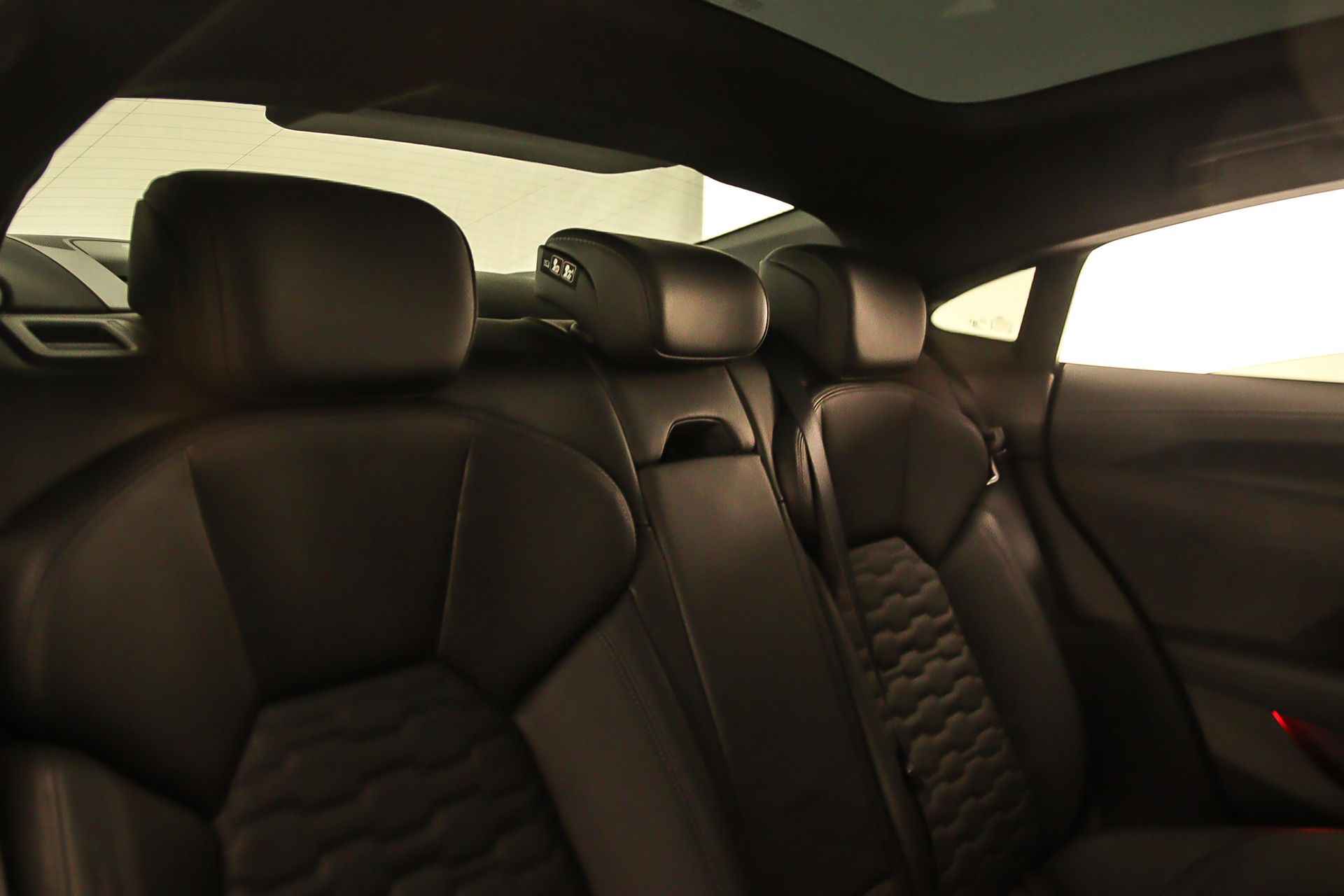 Audi e-tron GT RS 600PK | Head-up | Stoelventilatie | Optiek Zwart | Leder | B&O | Keyless | Rondomzicht | Laser | Luchtvering | Stuurwiel-verwarming| - 50/55