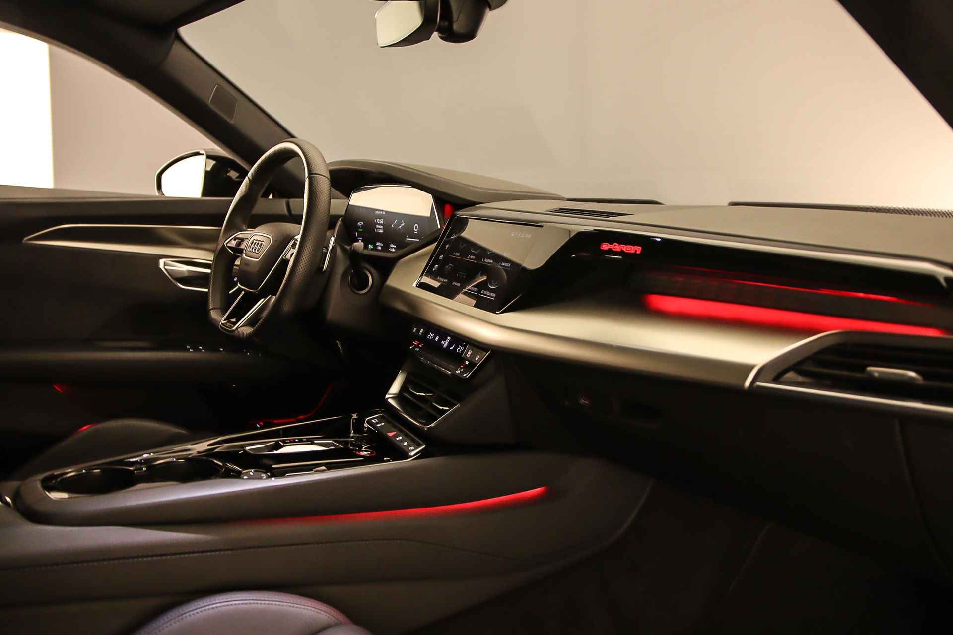 Audi e-tron GT RS 600PK | Head-up | Stoelventilatie | Optiek Zwart | Leder | B&O | Keyless | Rondomzicht | Laser | Luchtvering | Stuurwiel-verwarming| - 52/55