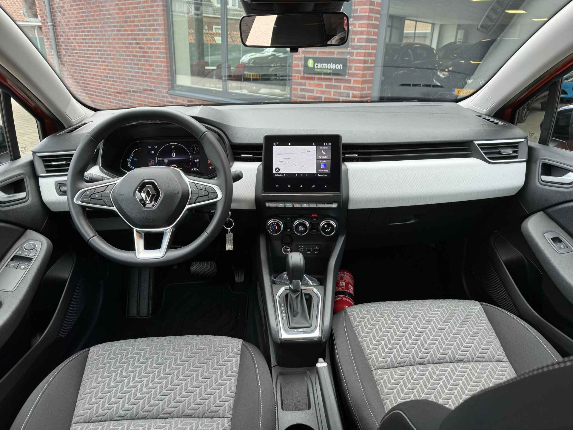 Renault Clio 1.6 E-Tech Hybrid 140 Limited - 16/27