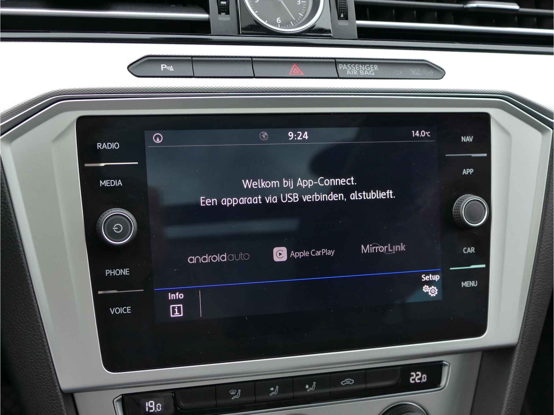 Volkswagen Passat Variant 1.4 TSI Comfortline AUTOMAAT | elektrisch panoramadak | Apple carplay/Android auto | - 25/57