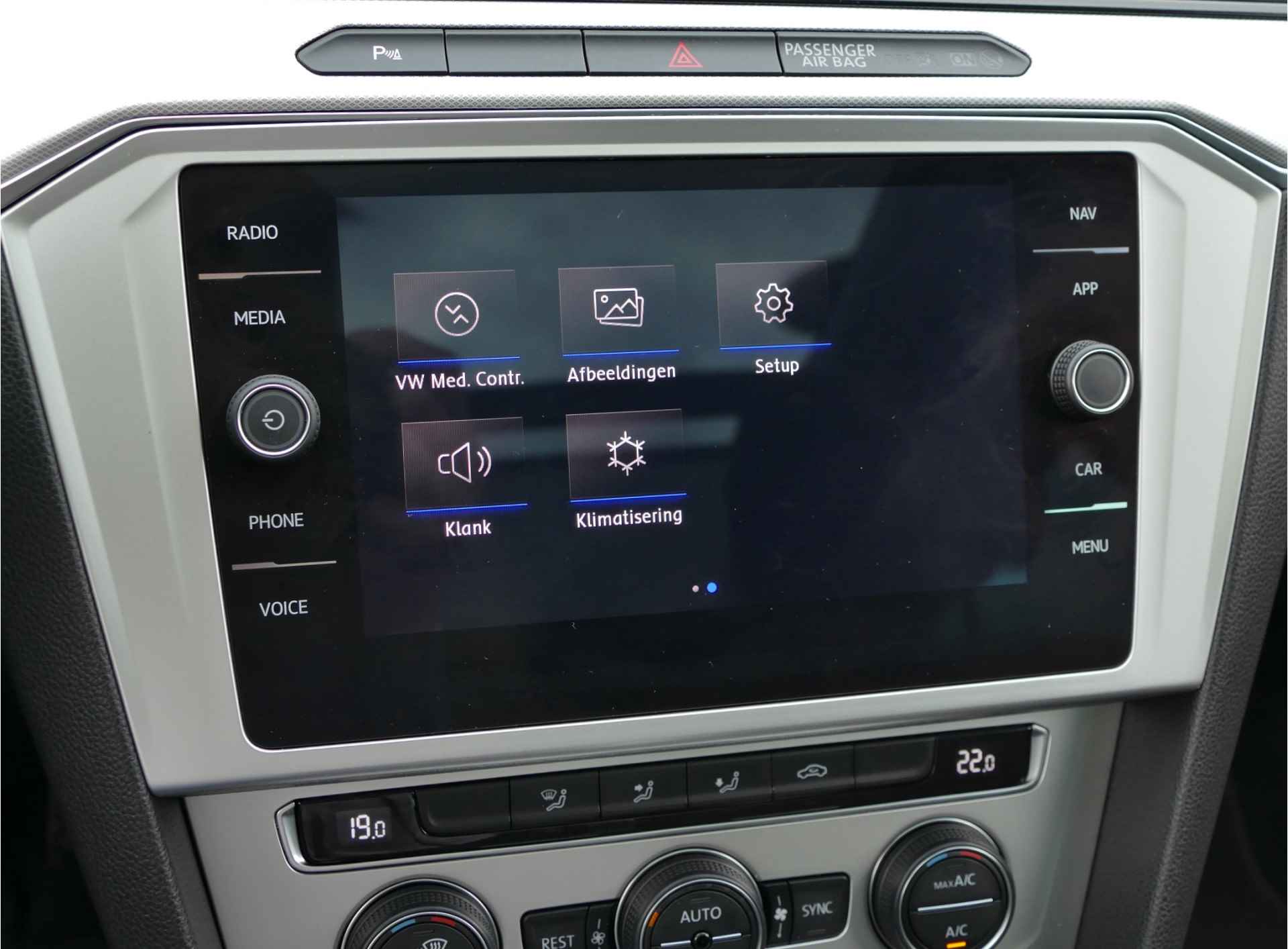 Volkswagen Passat Variant 1.4 TSI Comfortline AUTOMAAT | elektrisch panoramadak | Apple carplay/Android auto | - 27/57