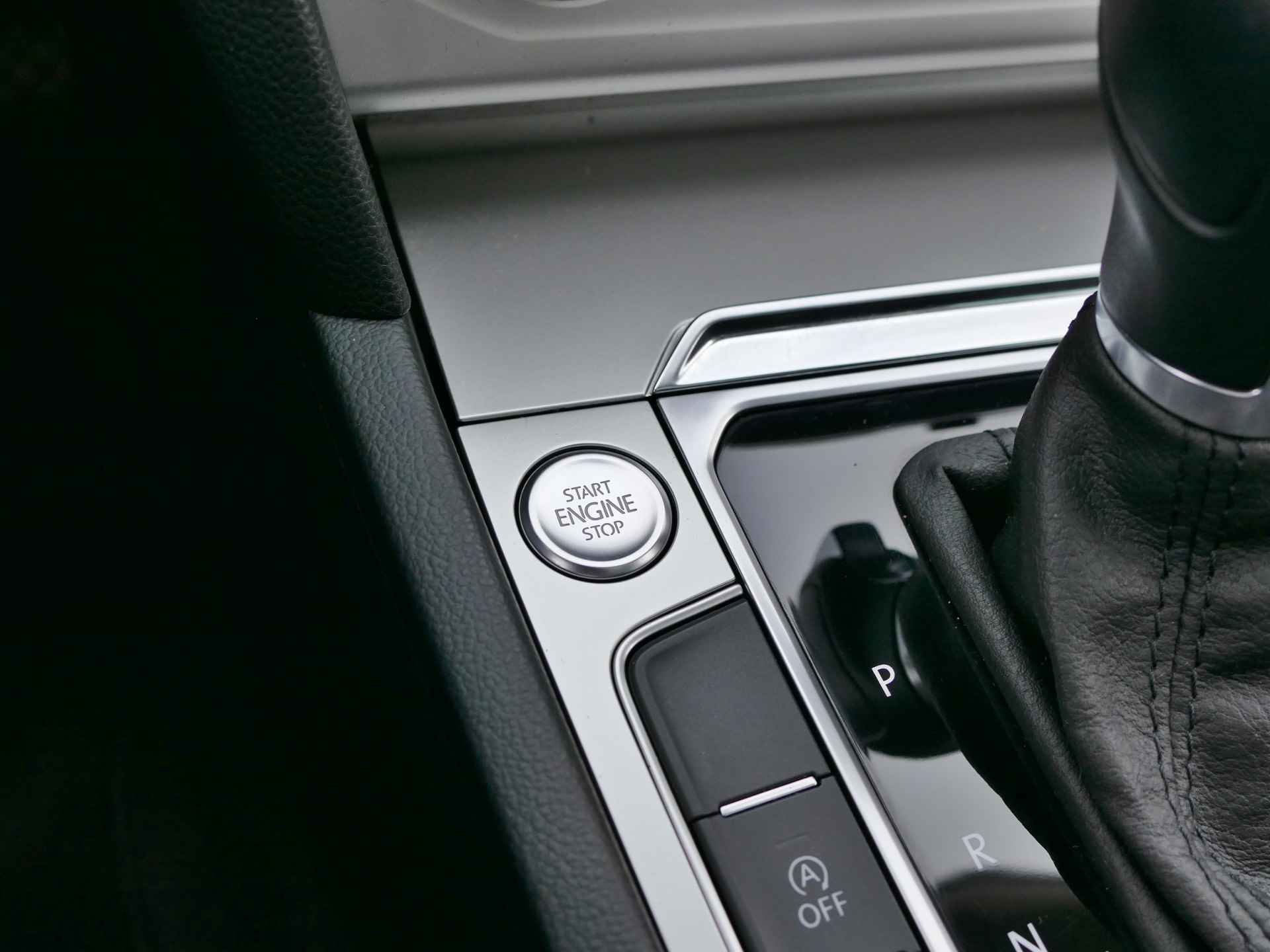 Volkswagen Passat Variant 1.4 TSI Comfortline AUTOMAAT | elektrisch panoramadak | Apple carplay/Android auto | - 29/57