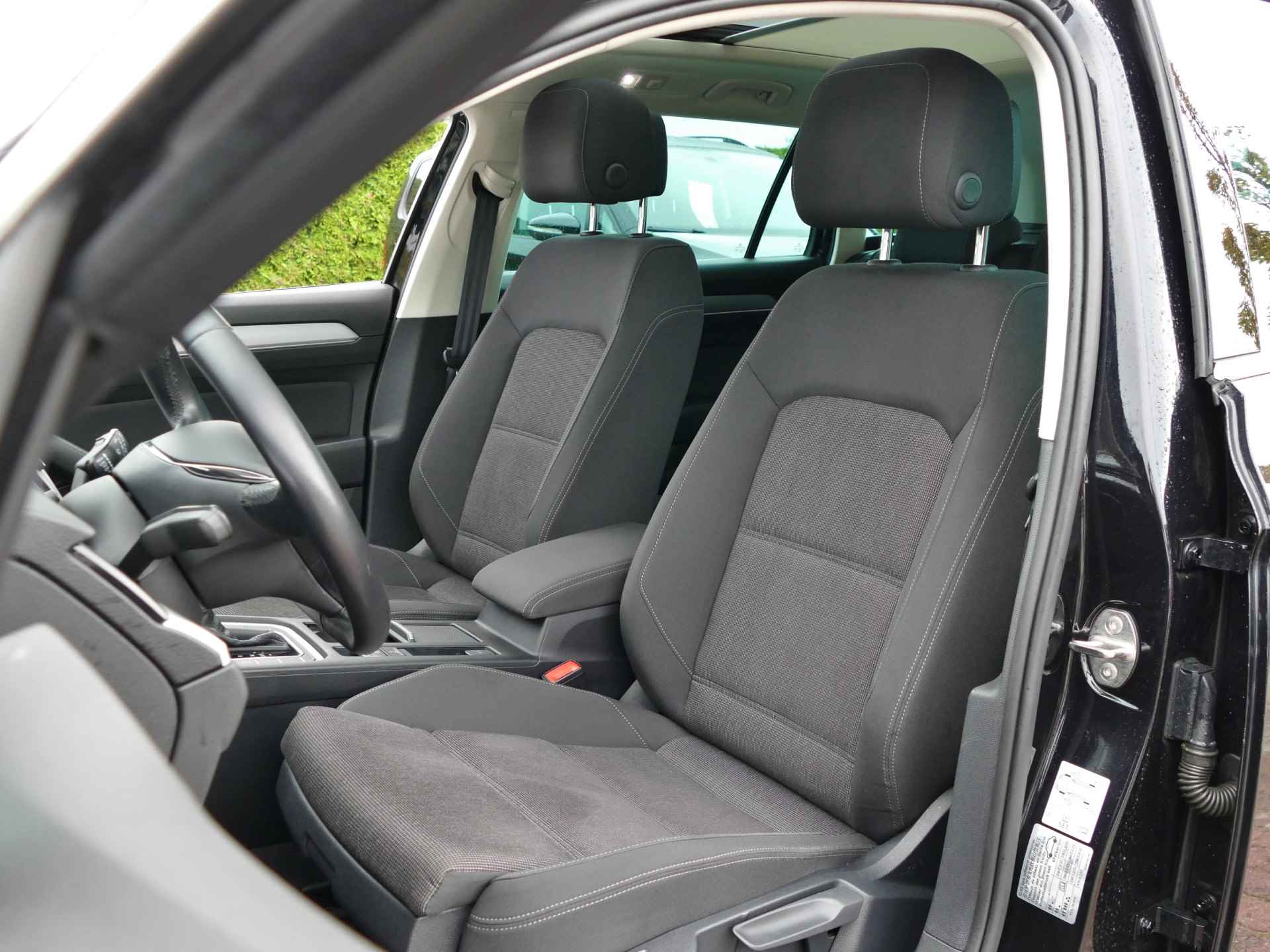 Volkswagen Passat Variant 1.4 TSI Comfortline AUTOMAAT | elektrisch panoramadak | Apple carplay/Android auto | - 33/57