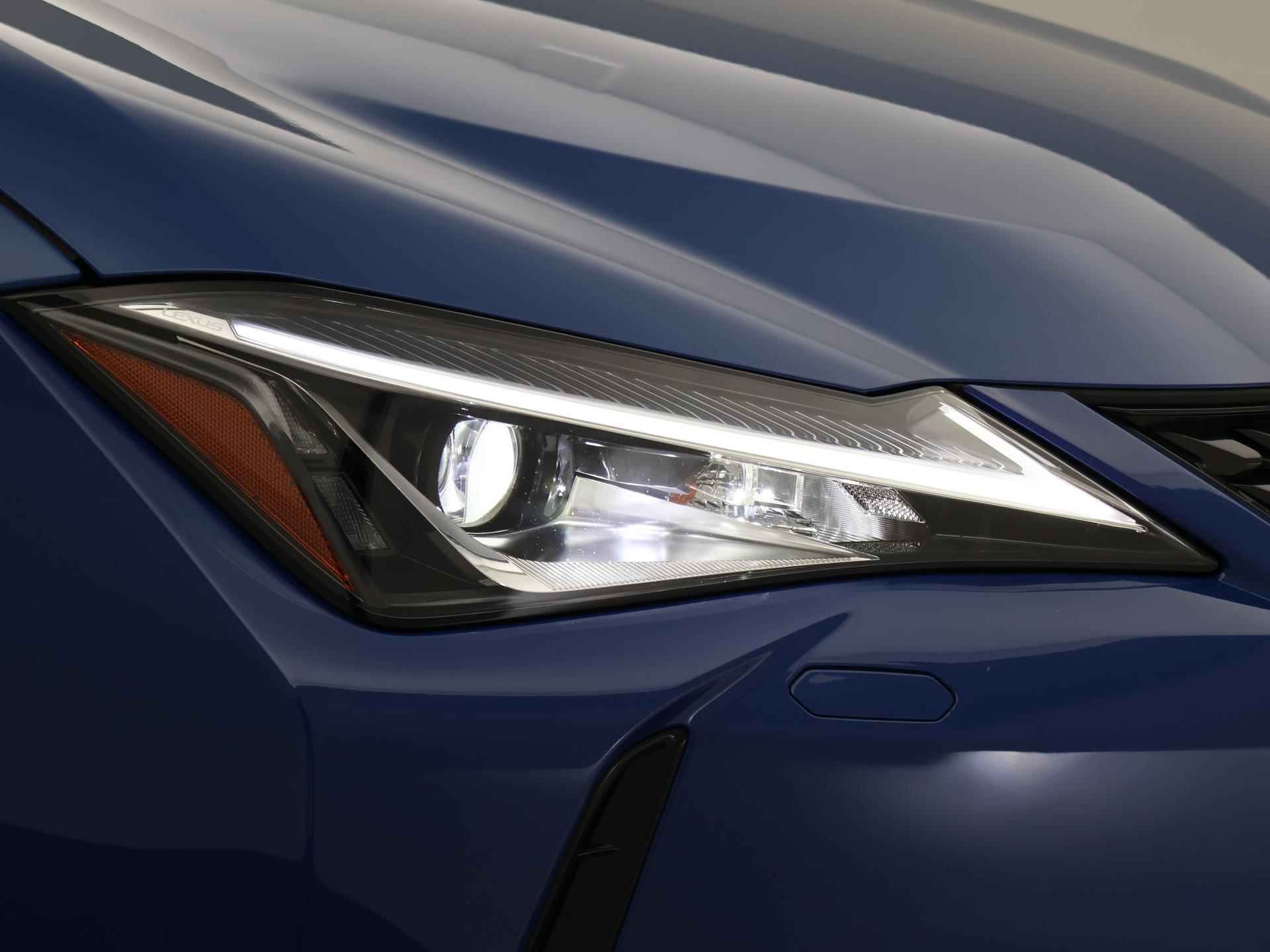Lexus UX 300e 54 kWh *8% BIJTELLING* + LEDER / STOELVERW. / ADAPTIVE CRUISE / CAMERA / 18 INCH / APPLE CARPLAY - 28/52