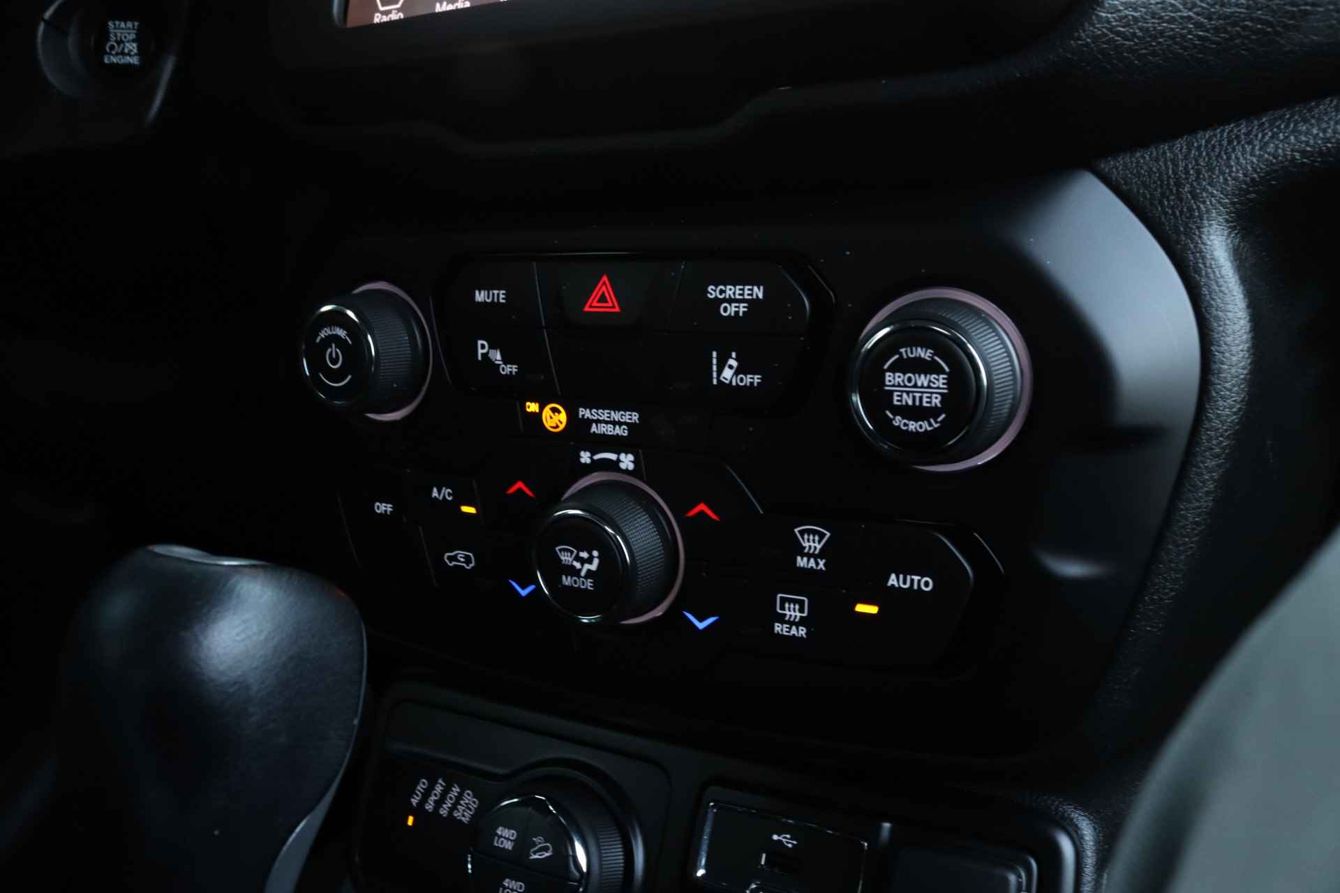 Jeep Renegade 4xe 190-pk Plug-in Hybrid Electric Limited Business | Camera | FULL LED | Cruise Control | Navigatie | Carplay | PDC Voor/achter - 21/28