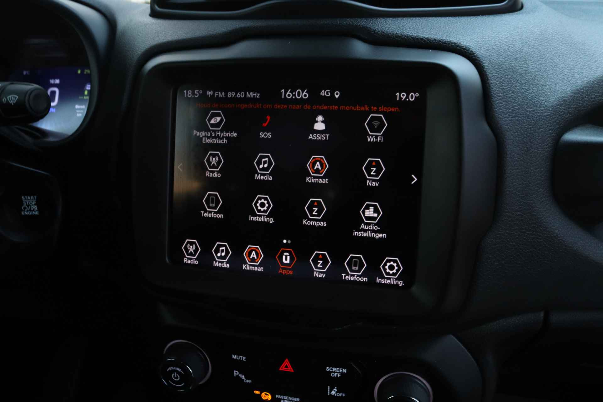 Jeep Renegade 4xe 190-pk Plug-in Hybrid Electric Limited Business | Camera | FULL LED | Cruise Control | Navigatie | Carplay | PDC Voor/achter - 24/28