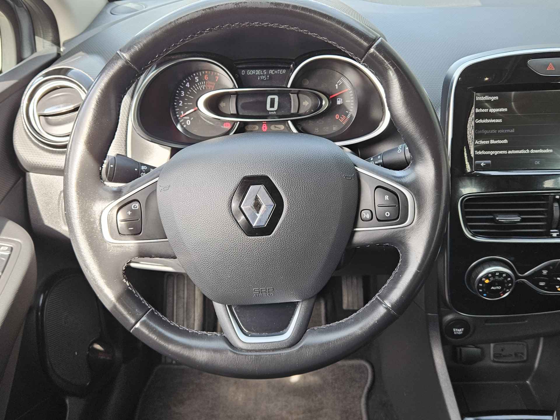 Renault Clio Estate 1.2 TCe 120pk Intens 120 PK | Parkeercamera | R-Link Navigatie | Climate Control | Park Assist | Sterke 1.2 Motor !! - 32/39